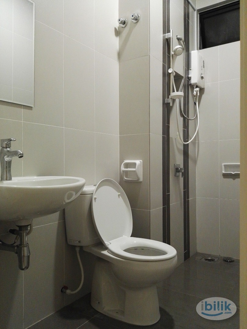 💥💥Room with private bathroom @ Bukit Indah, Iskandar Puteri - Image 5