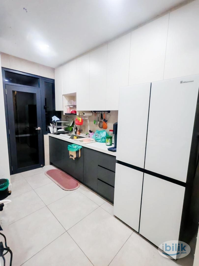 5mins Walk to LRT, Middle Room Fully Furnished @ SkyMeridien Sentul - Image 4
