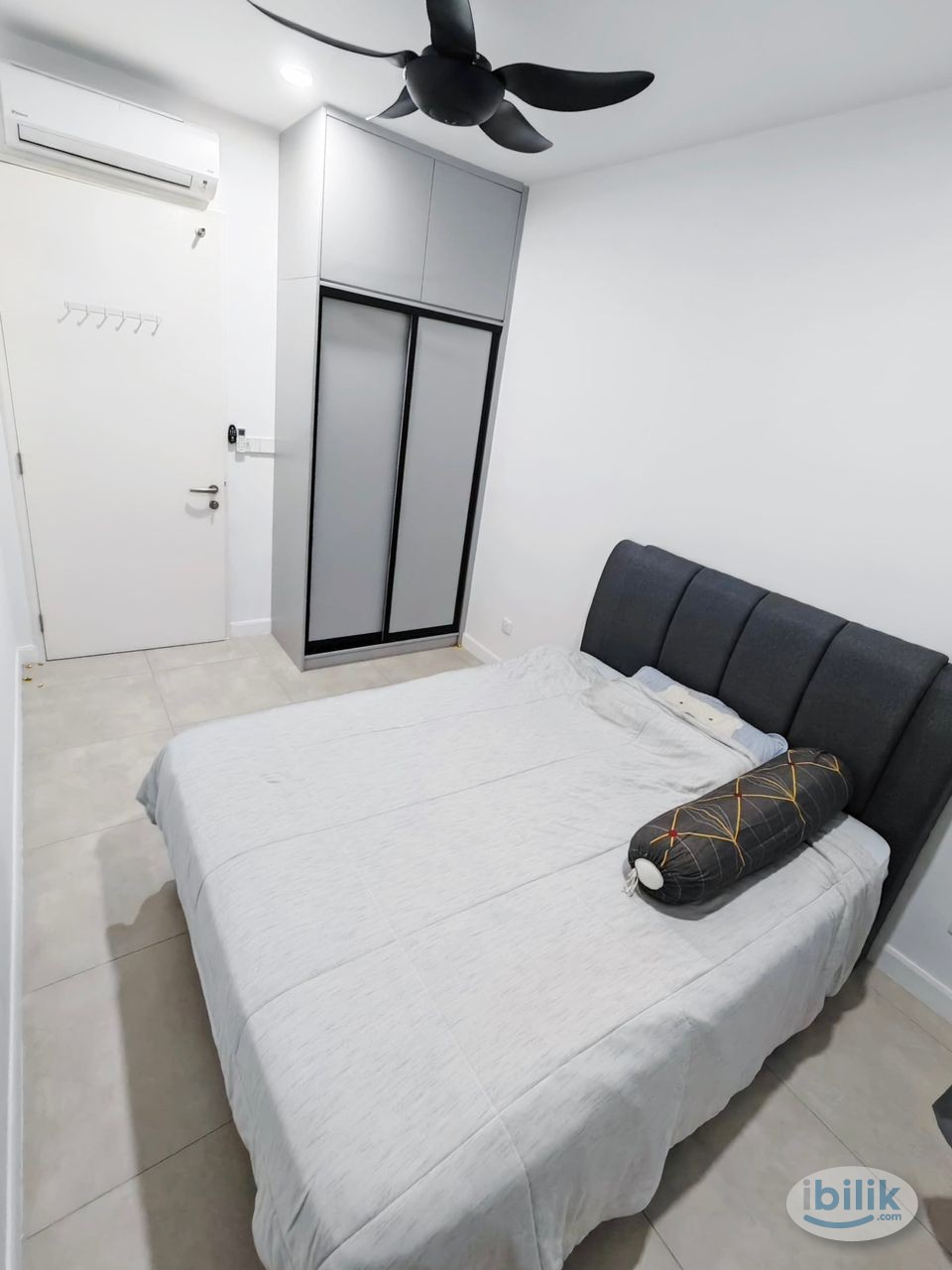 5mins Walk to LRT, Middle Room Fully Furnished @ SkyMeridien Sentul - Image 1