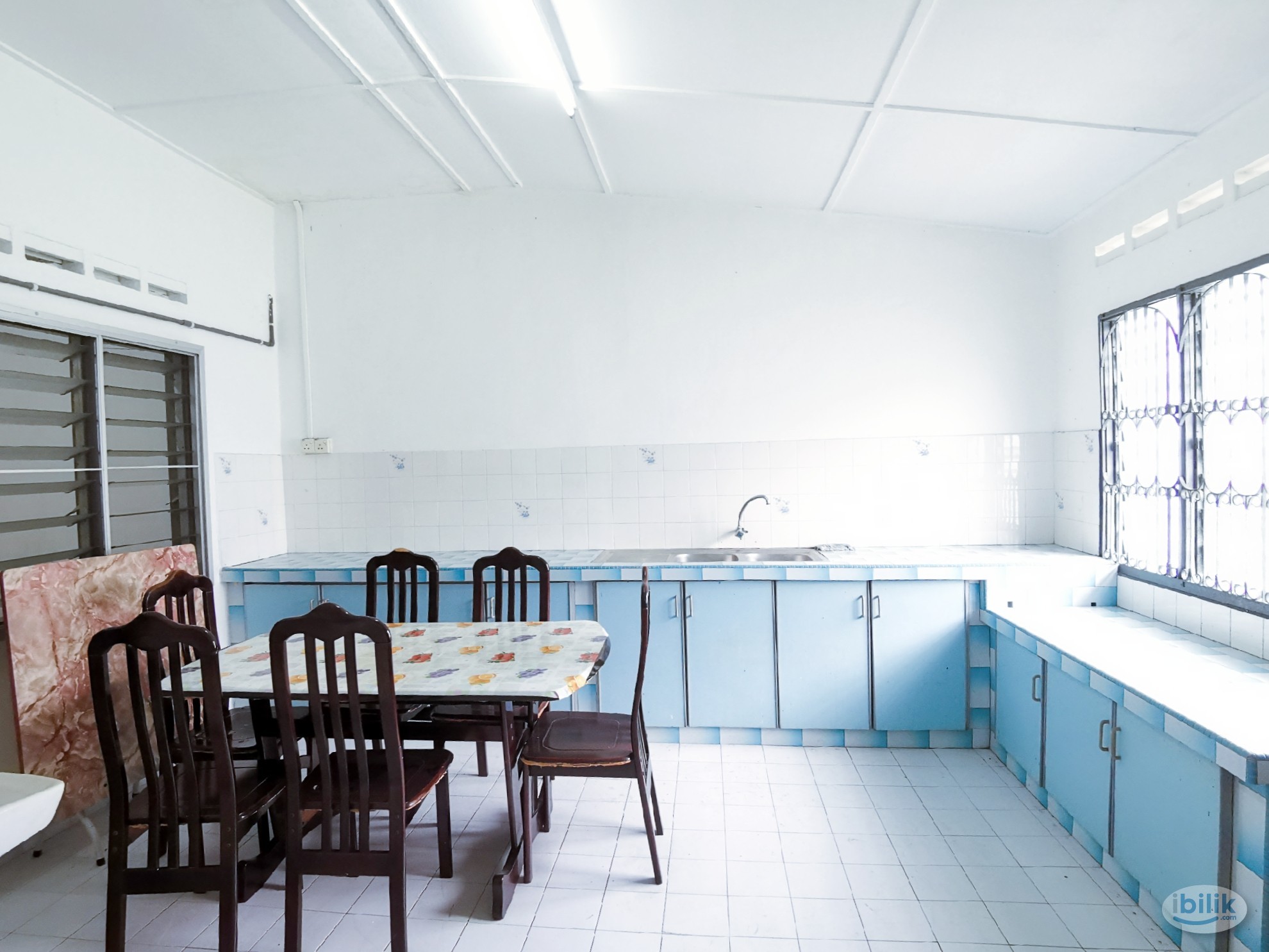 Fully Furnished Air-cond Single Room at Taman Kerjasama, Bukit Beruang - Image 4