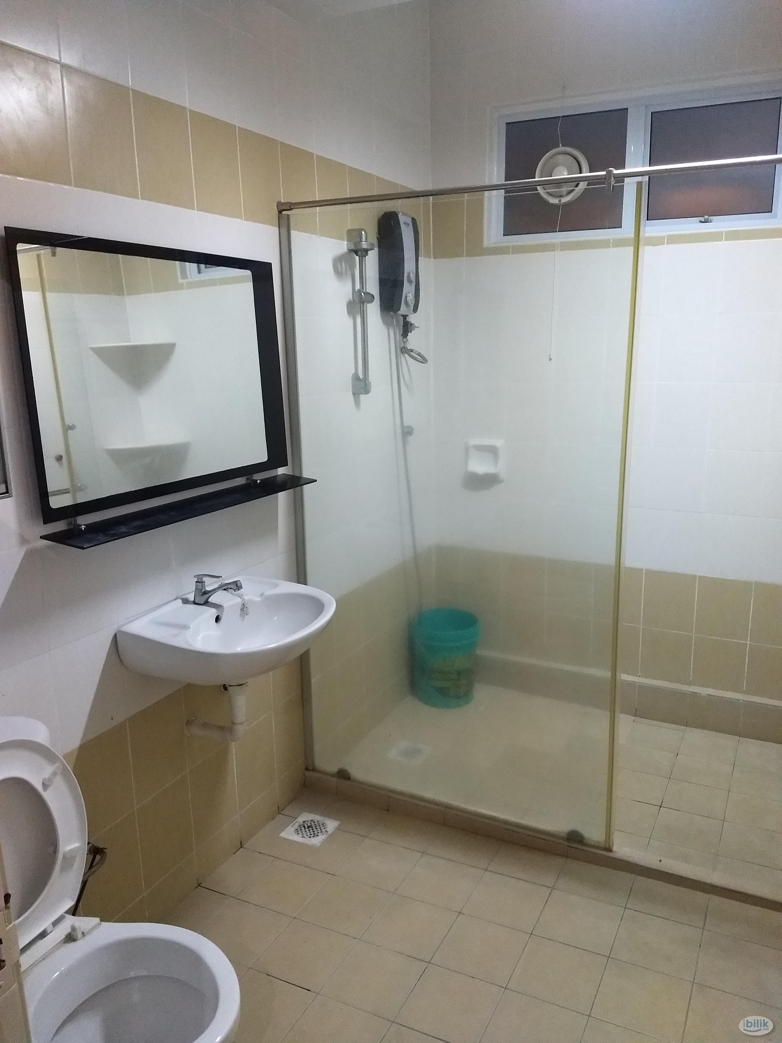 Dpiazza condo full furnished Aircond Middle Room included utilities shared bathroom MIX GENDER - Image 3