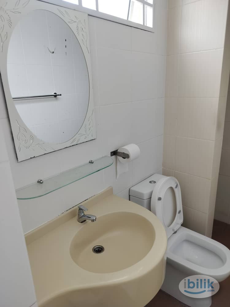 Middle Room at Setapak, Kuala Lumpur - Image 5