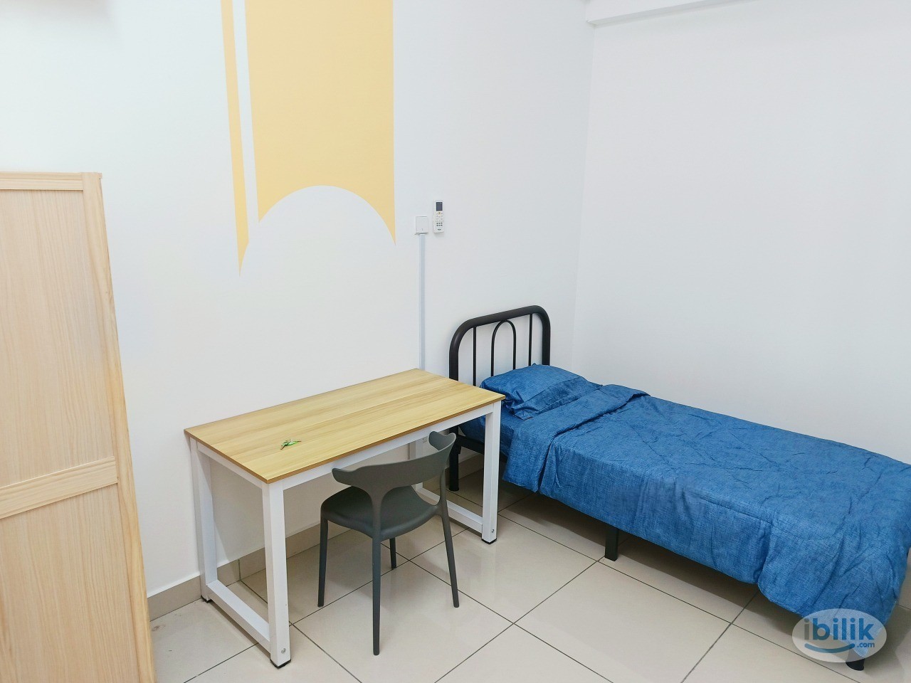 𝙈𝙄𝙓 𝙂𝙀𝙉𝘿𝙀𝙍 𝙈𝙄𝘿𝘿𝙇𝙀 𝙍𝙊𝙊𝙈 - FULLY FURNISHED - Image 1