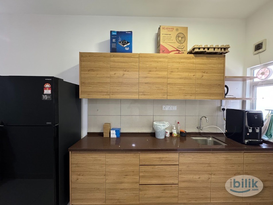 𝐖𝐀𝐋𝐊𝐈𝐍𝐆 𝐃𝐈𝐒𝐓𝐀𝐍𝐂𝐄 𝐓𝐎 𝐓𝐑𝐀𝐈𝐍 - SINGLE BED ROOM - Image 2