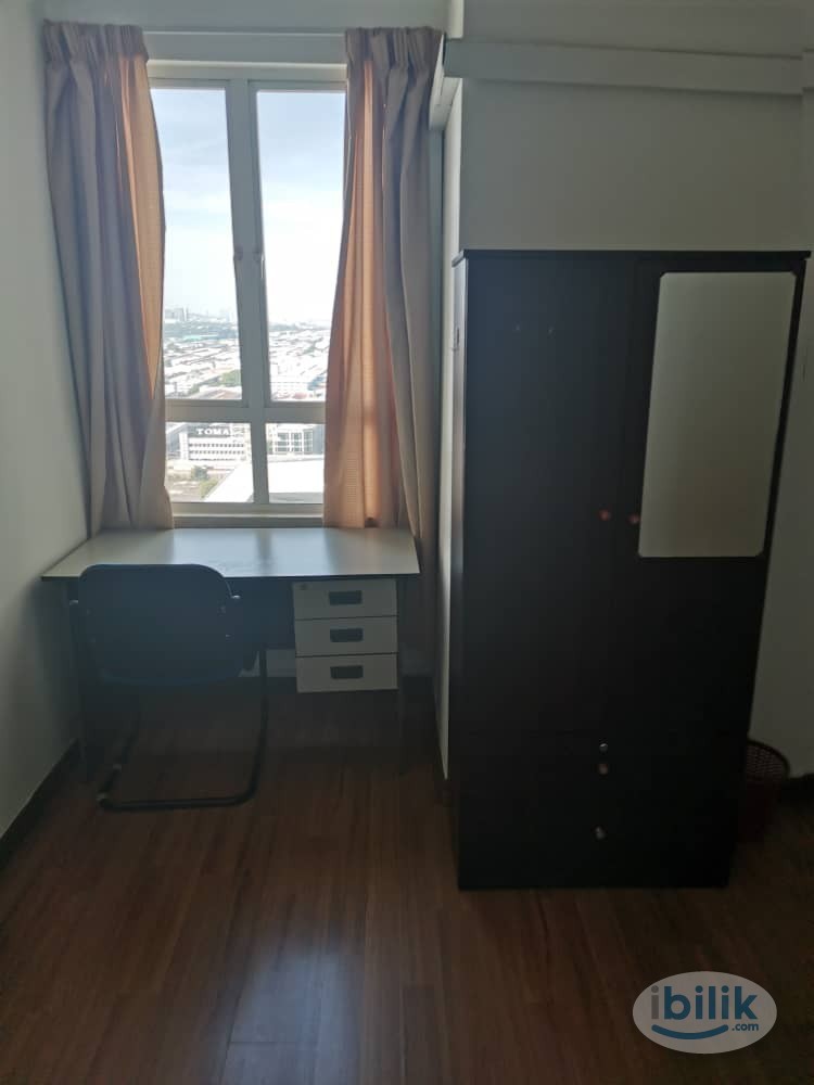 Middle Room at Impian Meridian, UEP Subang Jaya - Image 1