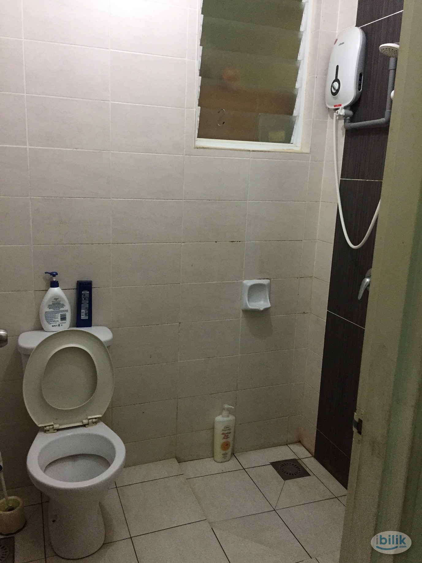 Middle Room at Impian Meridian, UEP Subang Jaya - Image 4