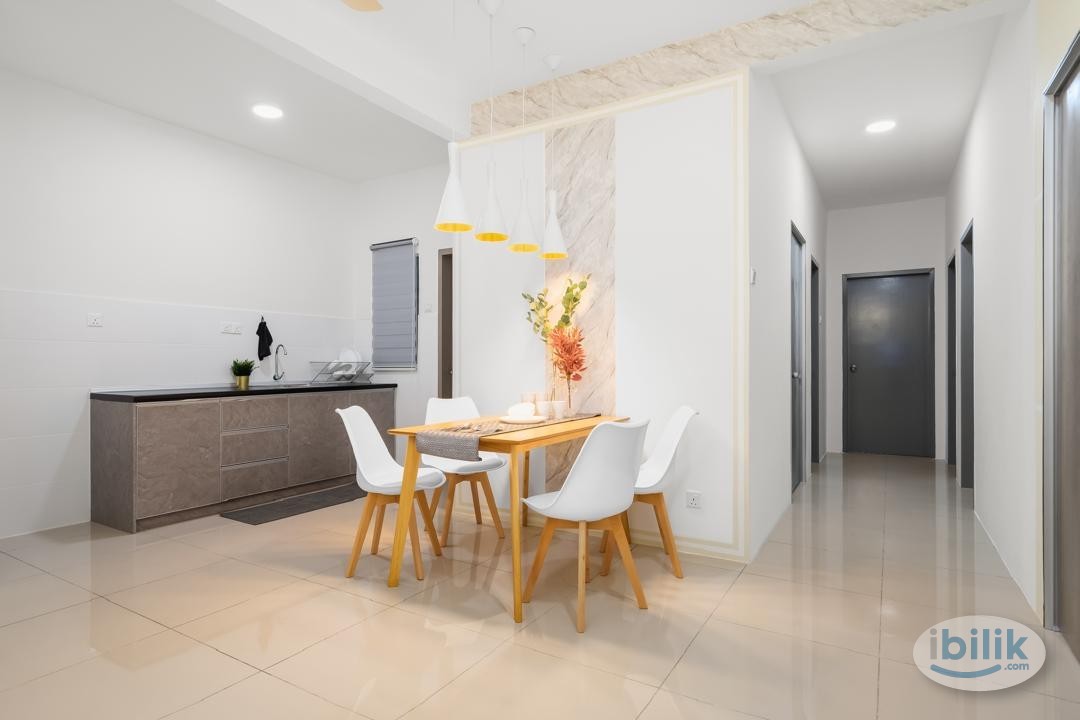 Near KLCC, spacious, utility included - Image 4