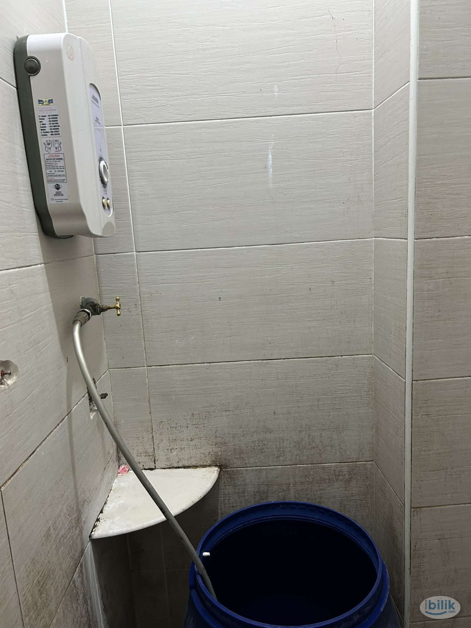 Kuala Lumpur Bukit Bintang-Walk off Jalan Alor Small Room For Rent - Image 5