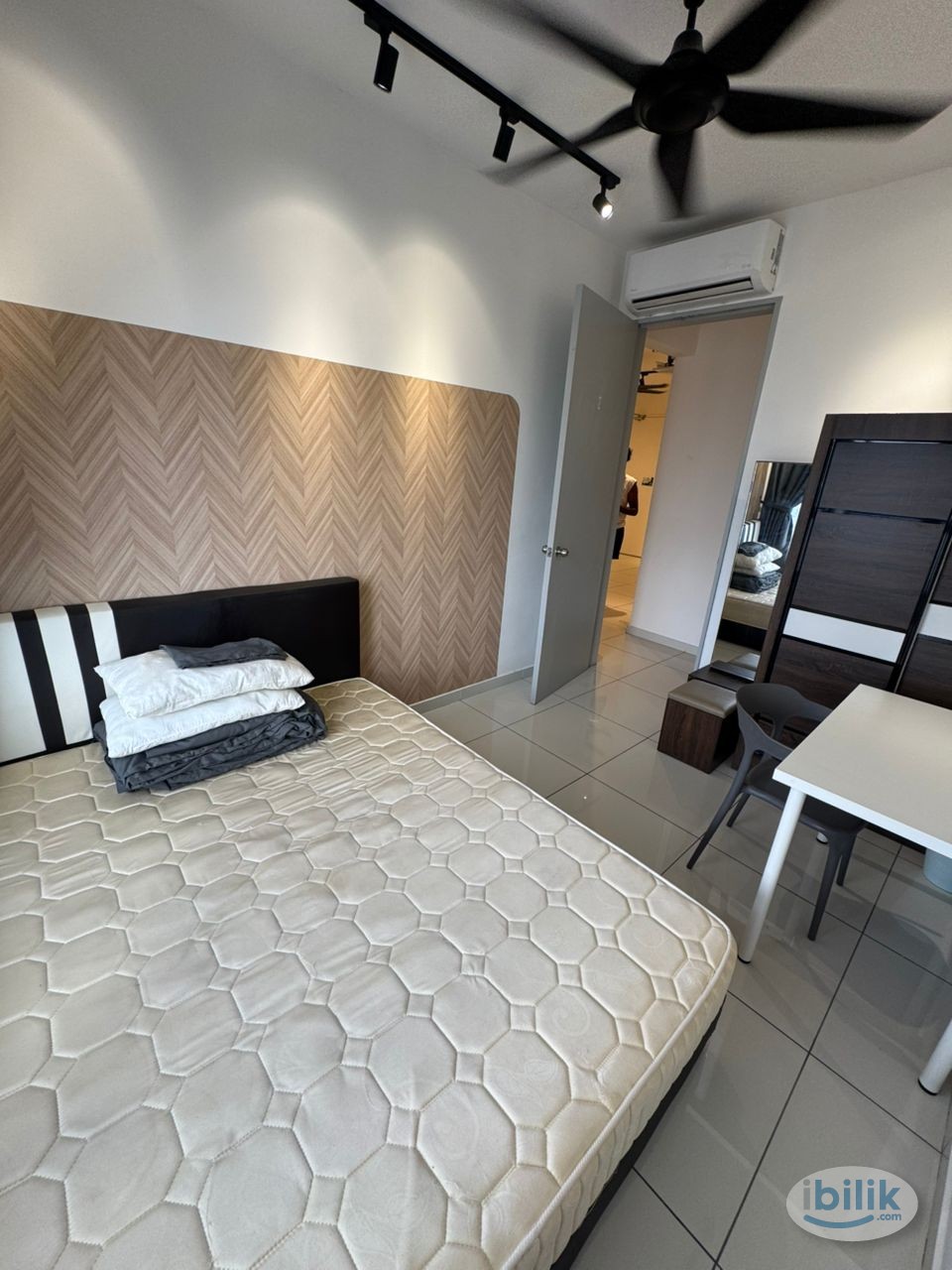 Fully Furnished Middle room at Sinaran Wangsa Maju Walking to LRT - Image 1