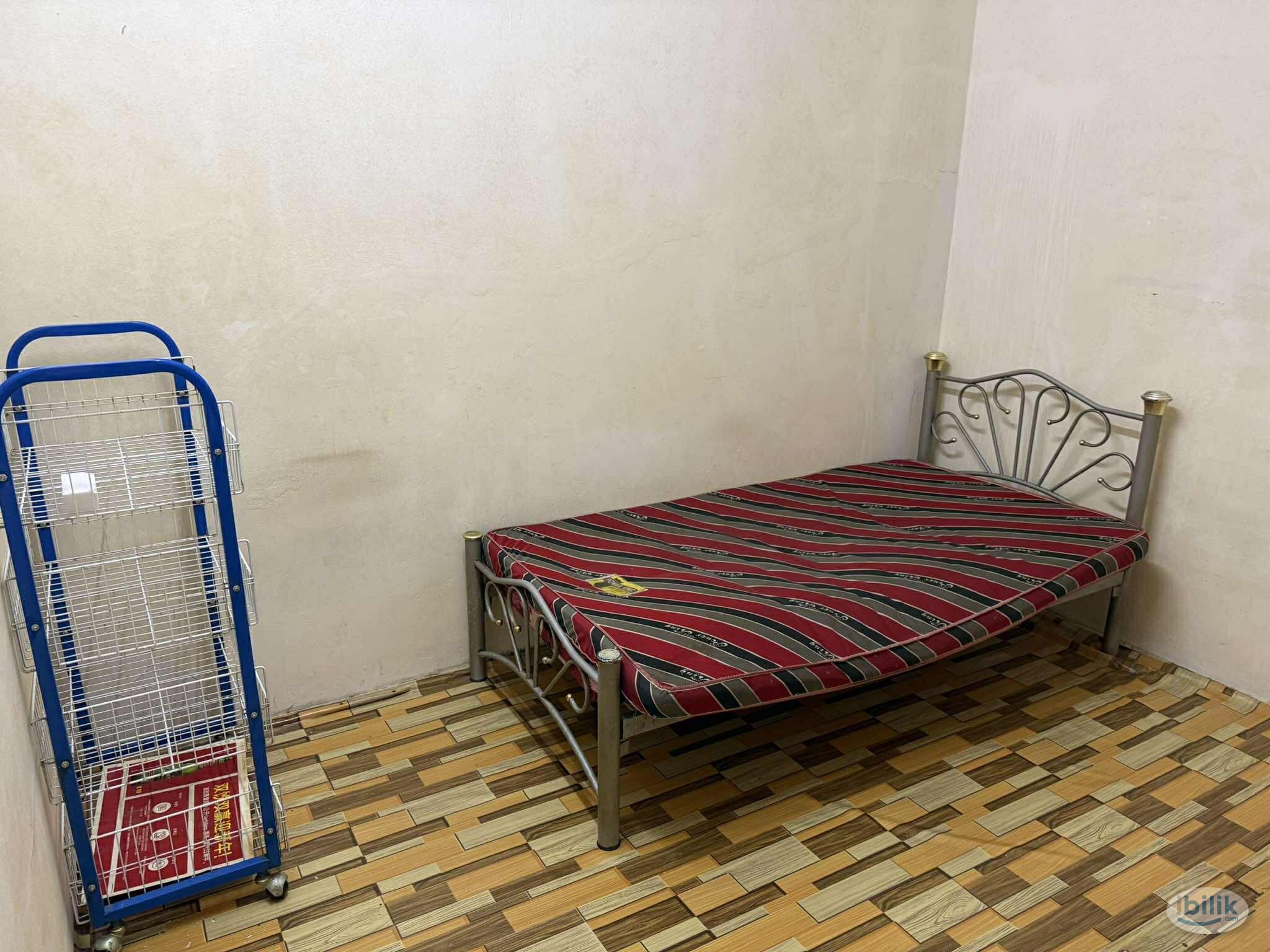 Middle Room at Taman Bukit Maluri, Kepong - Image 2