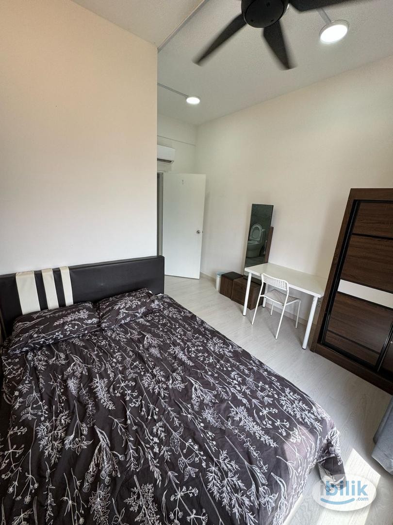 Fully Furnished Master room at Equine Residences Seri Kembangan - Image 2