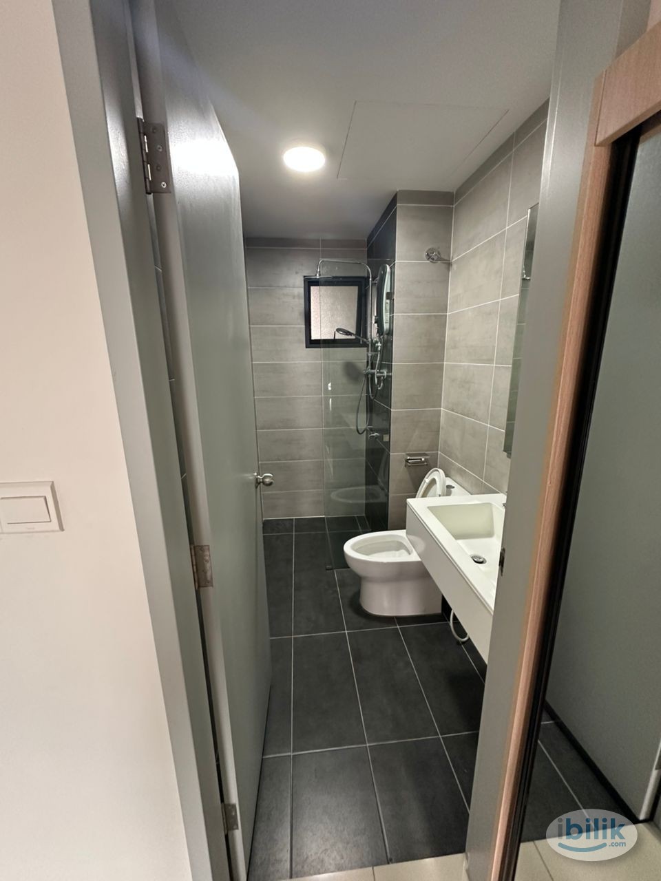 Fully Furnished Single room at Platinum Arena Old Klang Road - Image 4