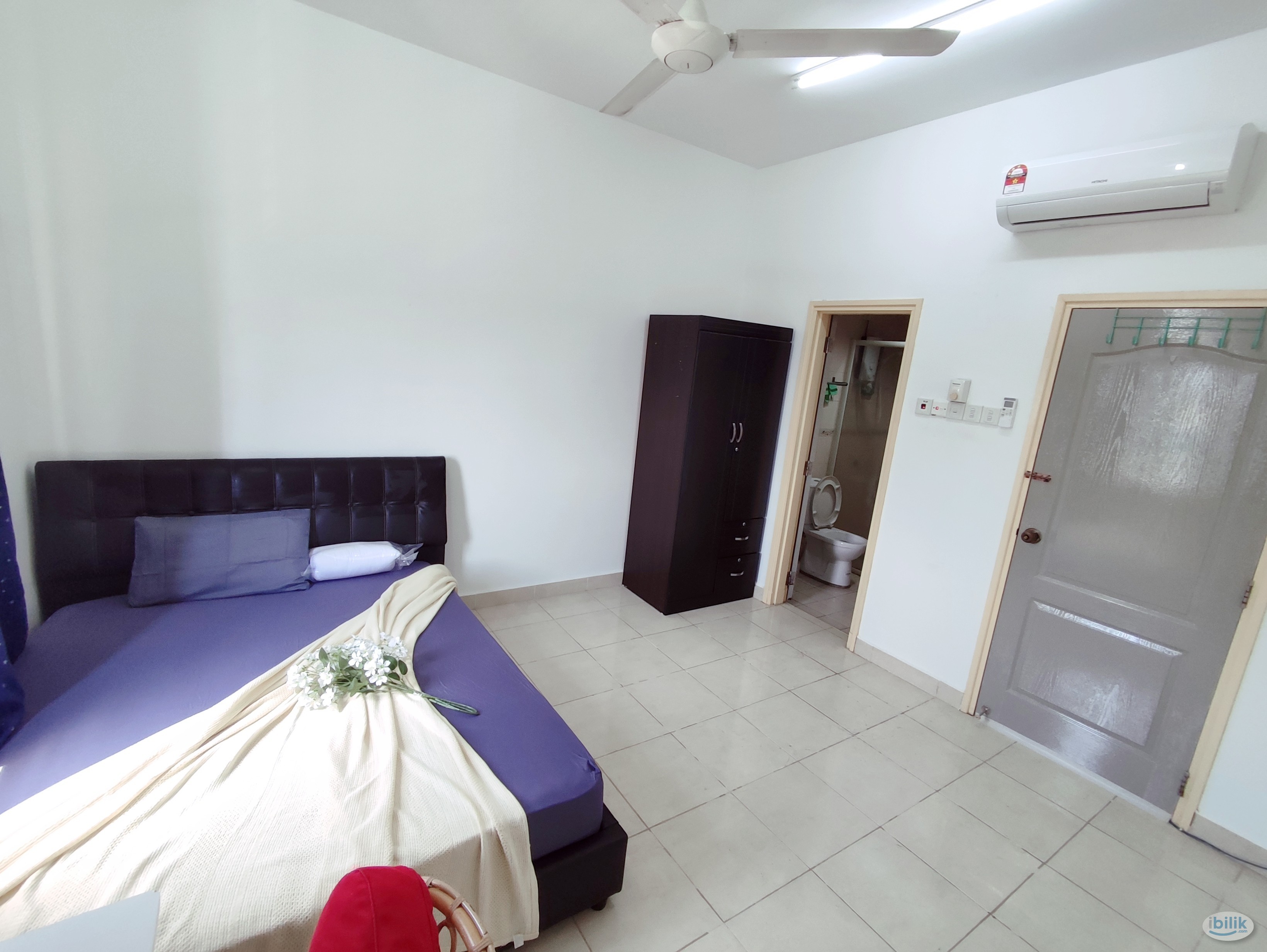 Female master room available at pelangi utama Condominium - Image 1