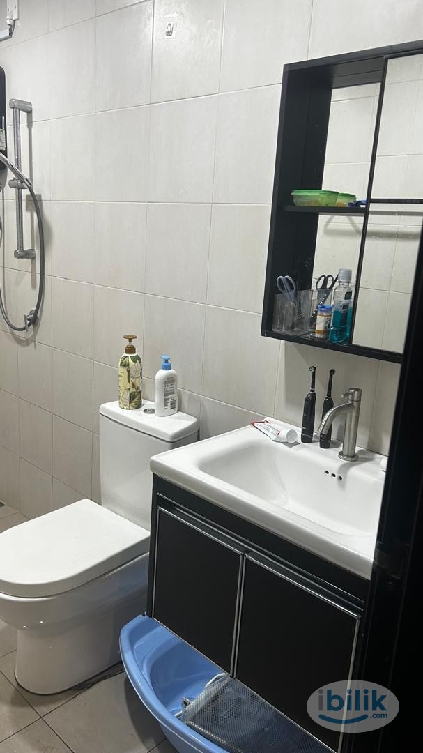 Sensory Residence Master Room Near KTM Bangi - Image 1