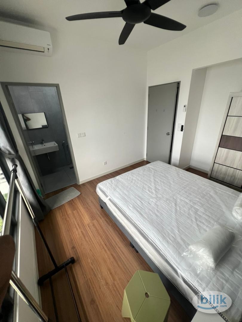 M Vertica Master Room with Private Bathroom Mixed Gender Unit For Rent, walking distance to LRT/MRT Maluri - Image 4