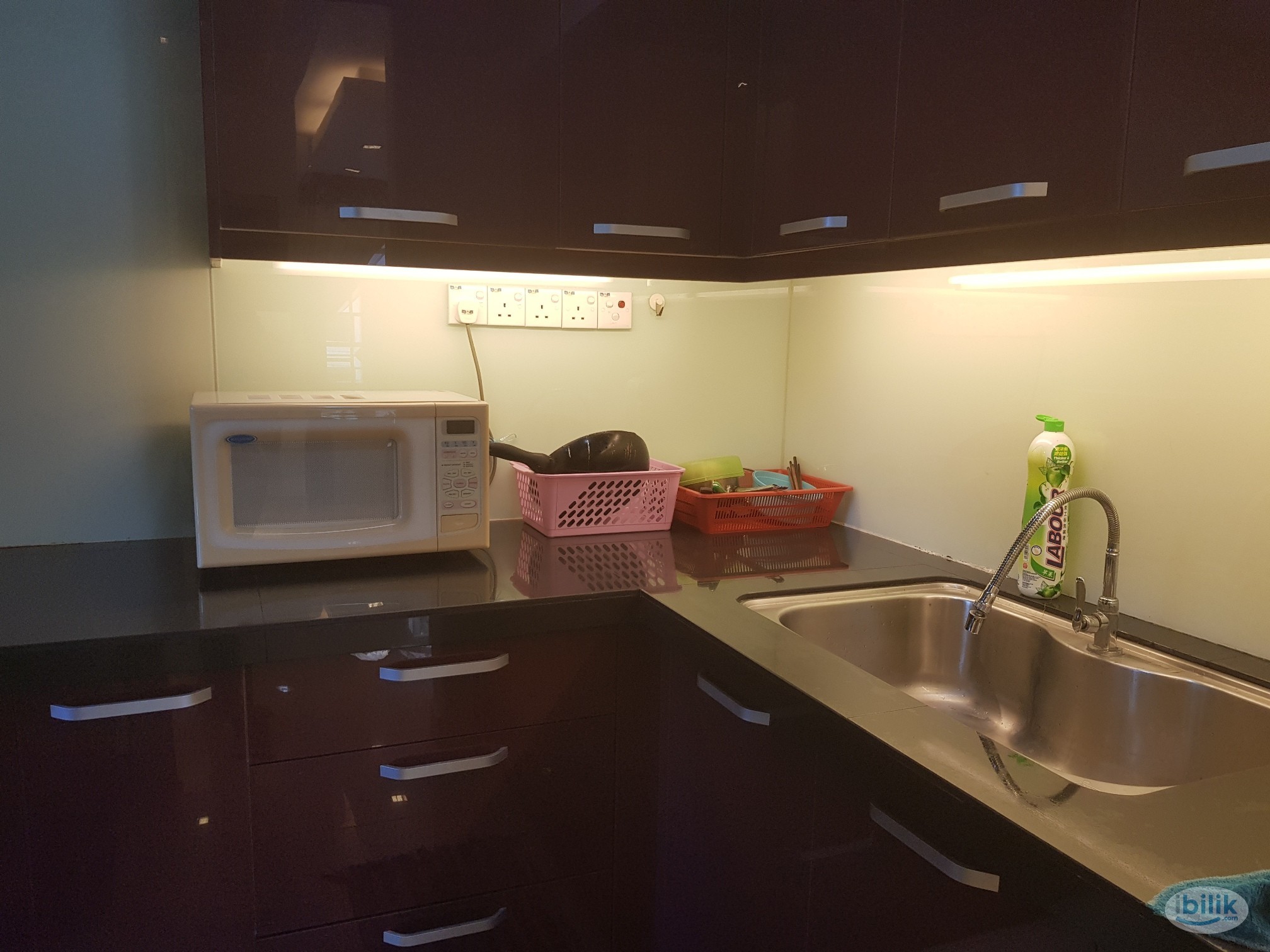 Middle Room at BL Avenue, Farlim - Image 1