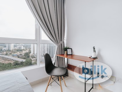 Exclusive Fully Furnished Private Medium Room, Walking Distance MRT - Image 2