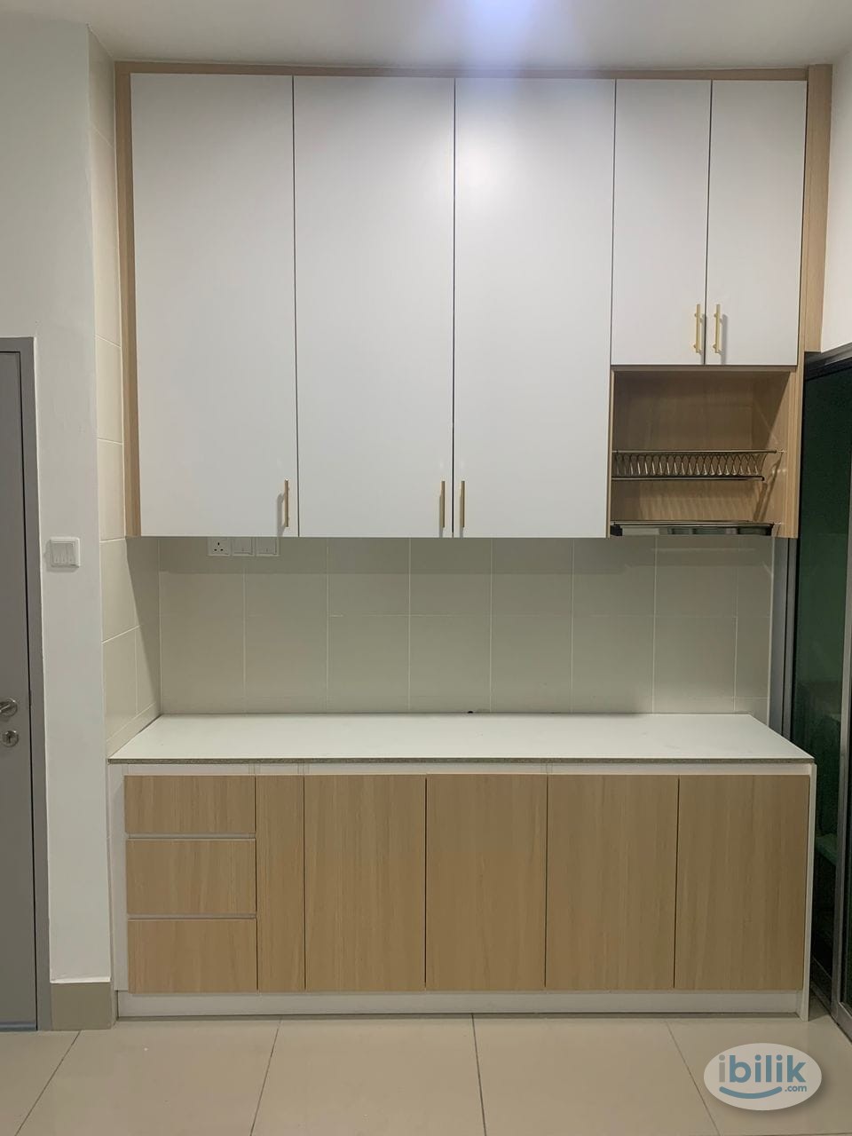 Middle Room at D'Quince Residence, Damansara Perdana - Image 1