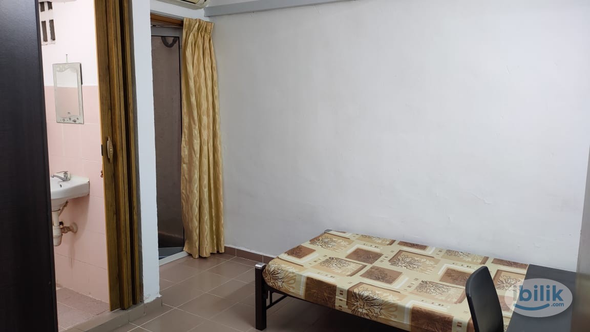 SS15 house facing Subang Jaya LRT / KTM station – own bath, room furnished posted by owner - Image 1