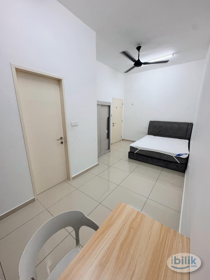 Fully furnished | Utilities included Middle Room at Sendayan, Seremban - Image 2