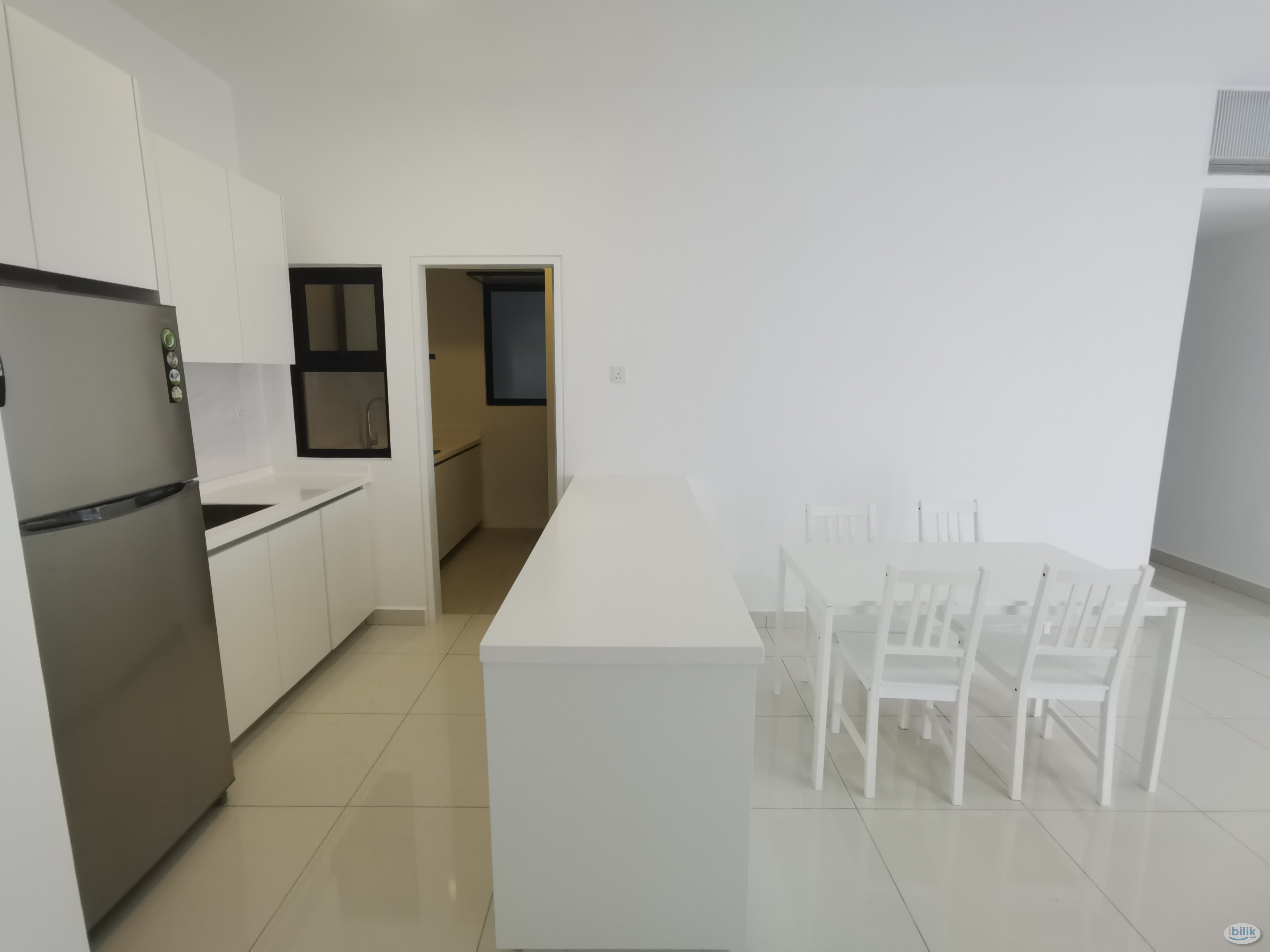 Vertu Resort Condo Aircond middle room include utilities share bathroom MIX GENDER - Image 3