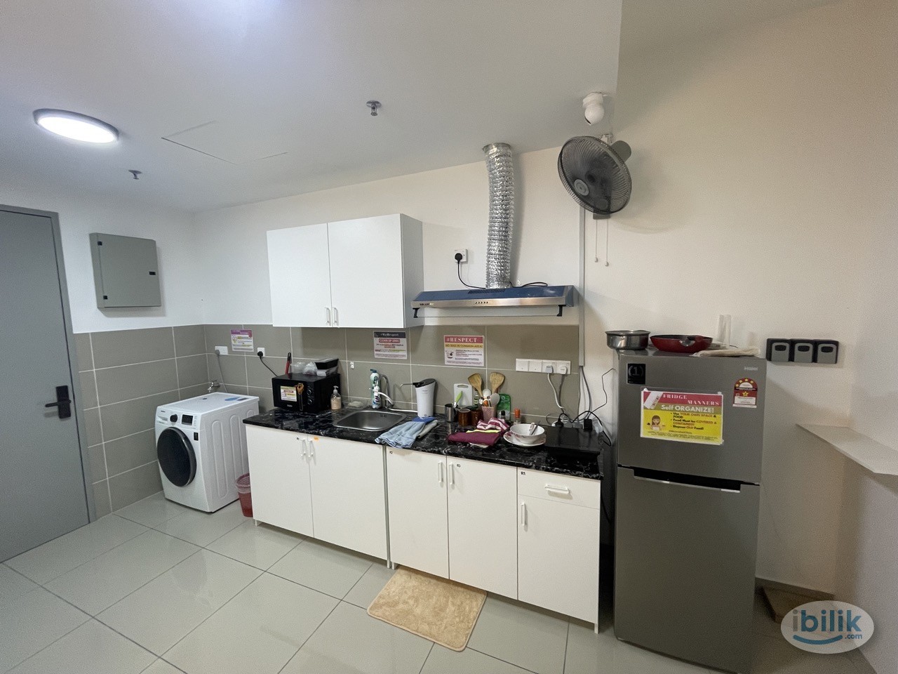 Cozy Single Room For Rent in Urbano Utropolis UOW (Female Unit) - Image 4