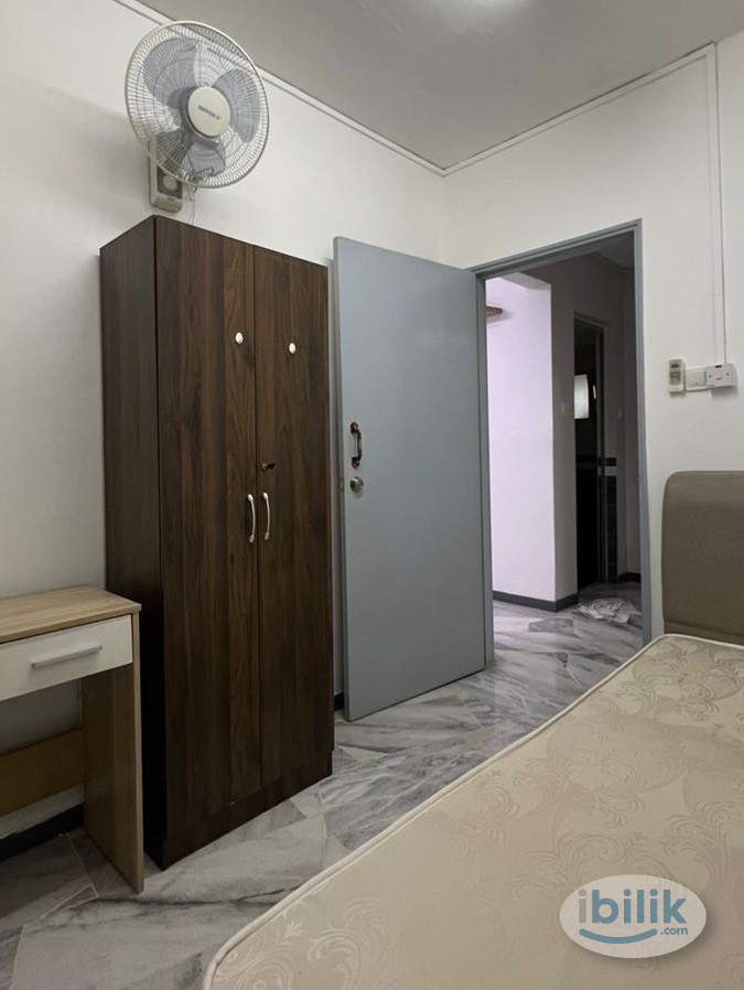 CLEAN SINGLE ROOM FOR RENT (FEMALE UNIT) - Image 3