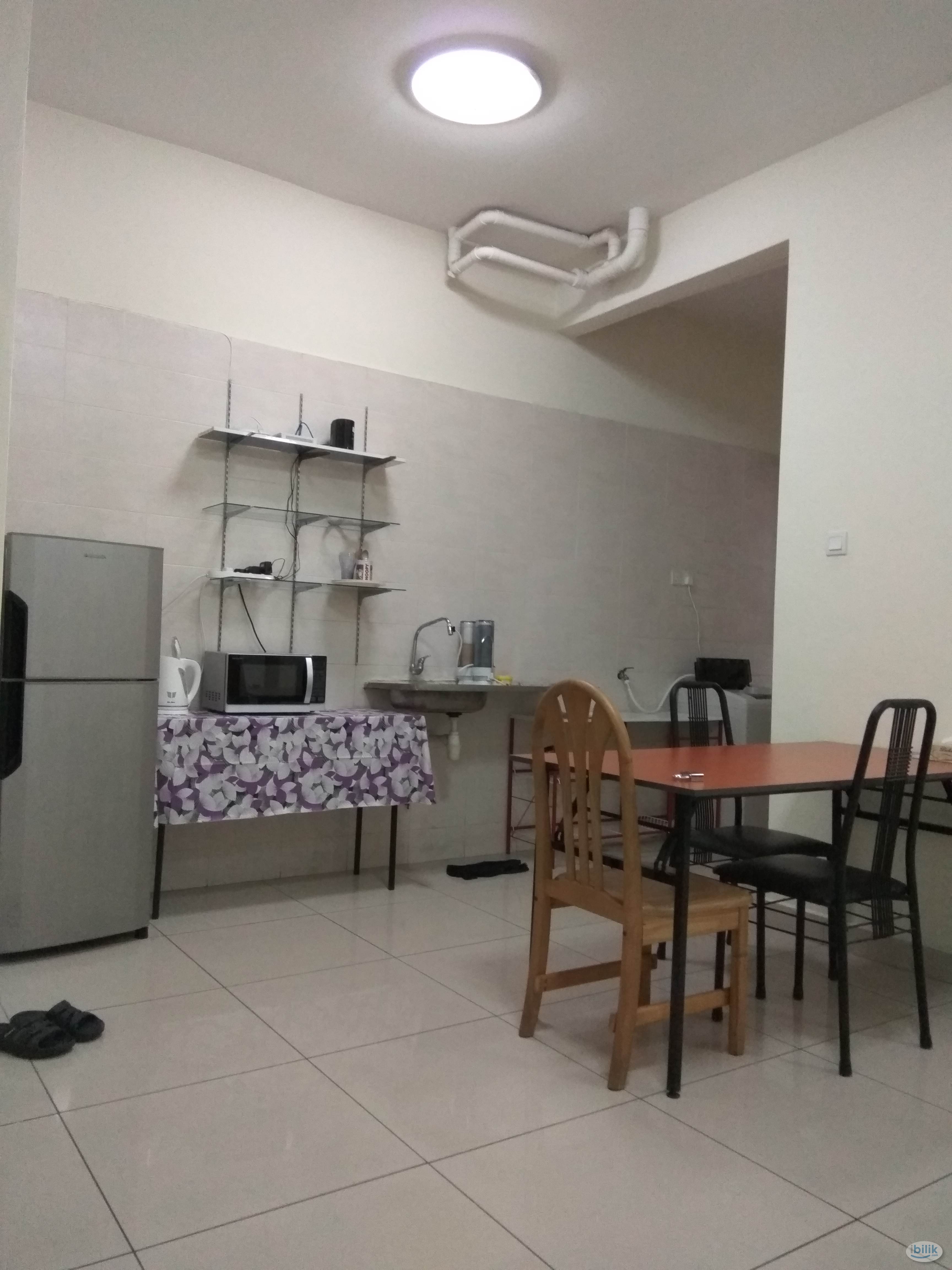 Master Room at Impian Meridian, UEP Subang Jaya Cilantro Sunway Monash Alfa University  USJ 1 - Image 4