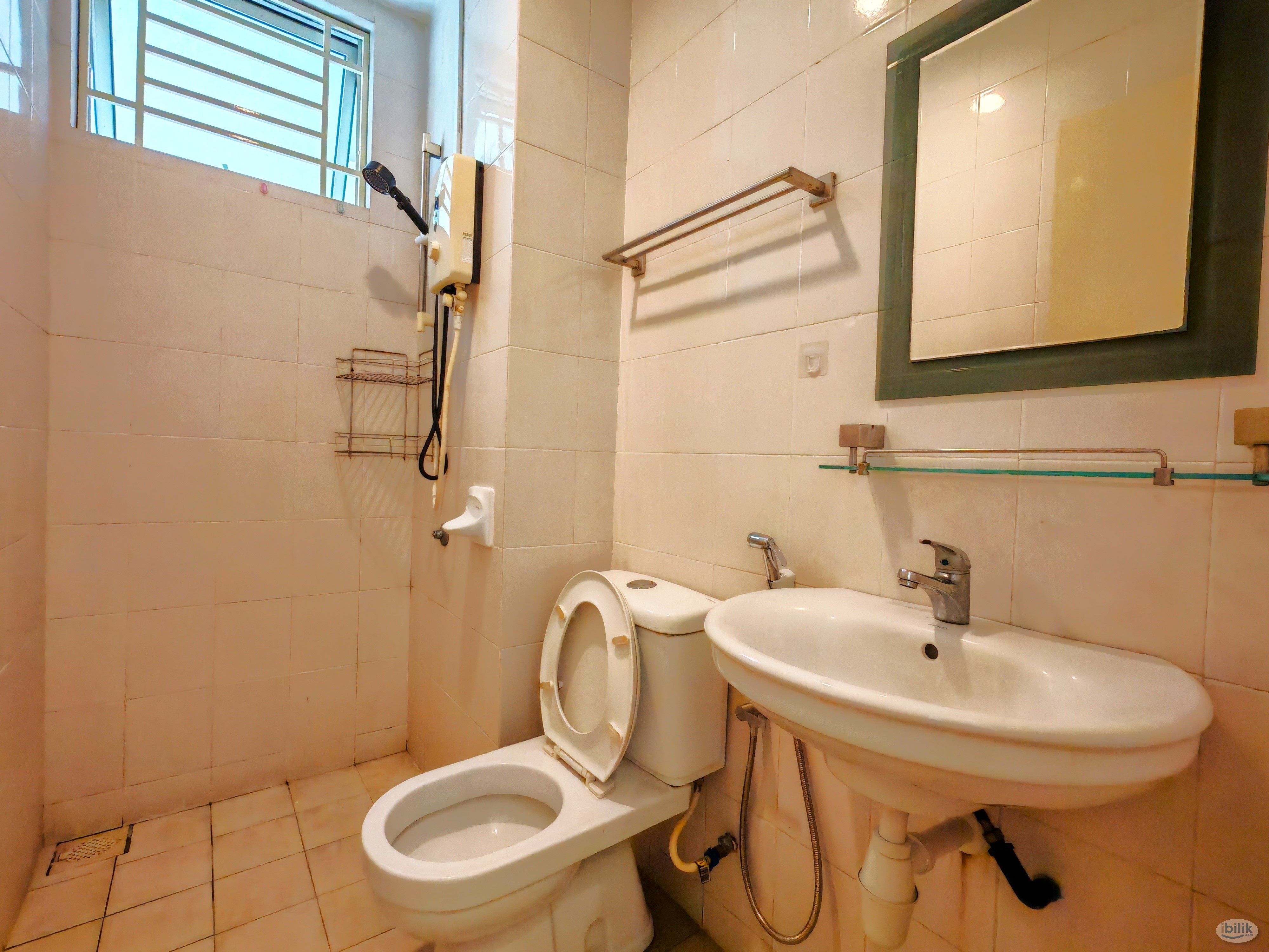 🔥Subang Master Bedroom with PRIVATE Bathroom🔥 - Image 3