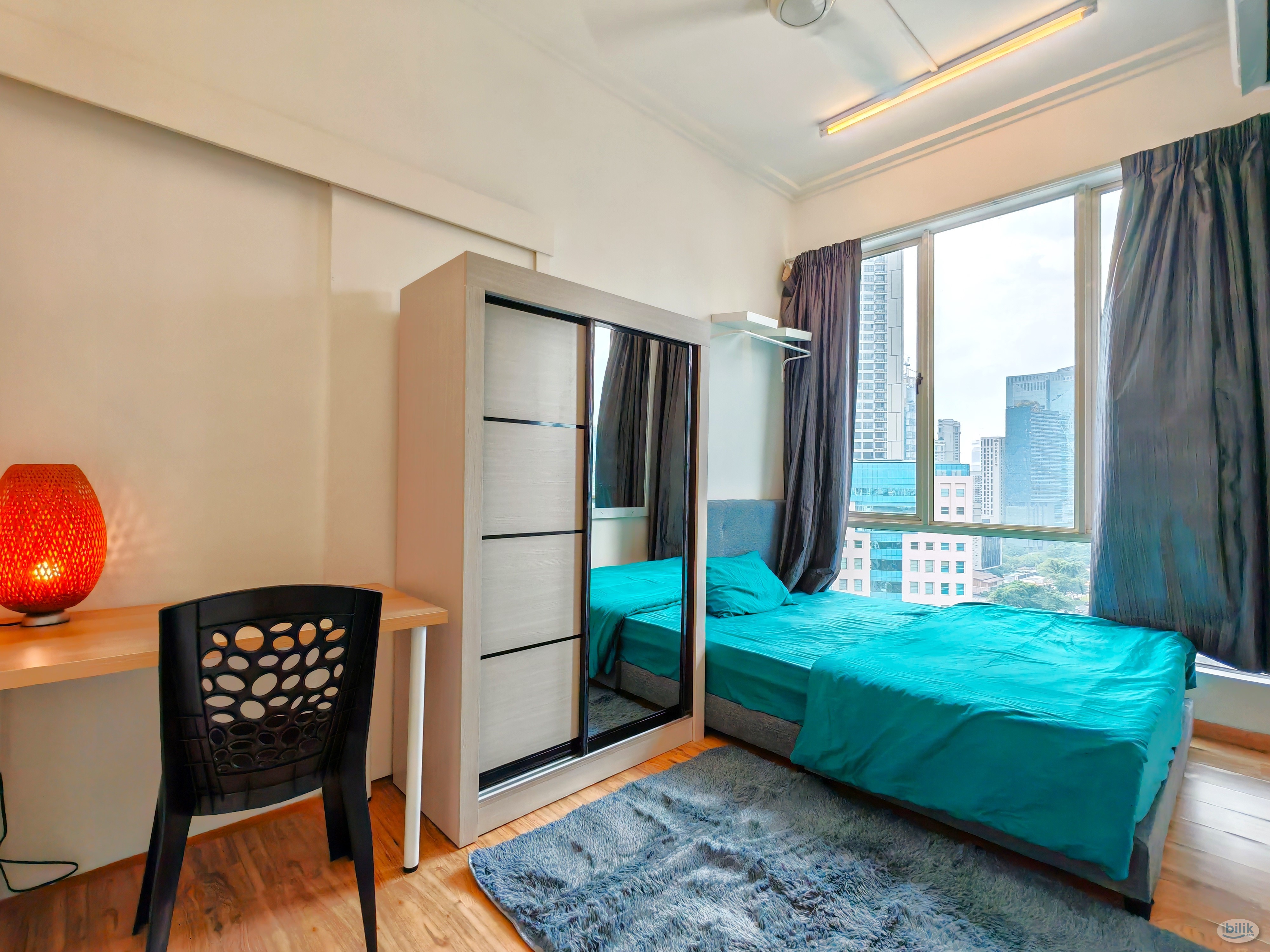 🔥TRX BEAUTIFUL VIEW MIDDLE ROOM TO RENT🔥FREE WIFI AND ELECTRICITY 😍 - Image 1