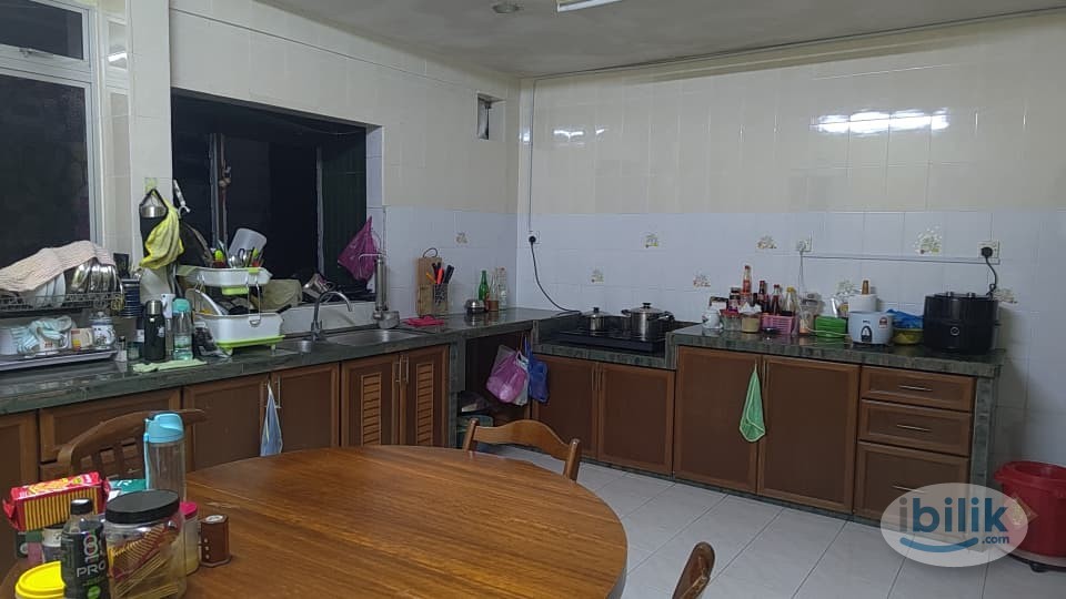 Middle Room at Tanjung Tokong, Penang - Image 5