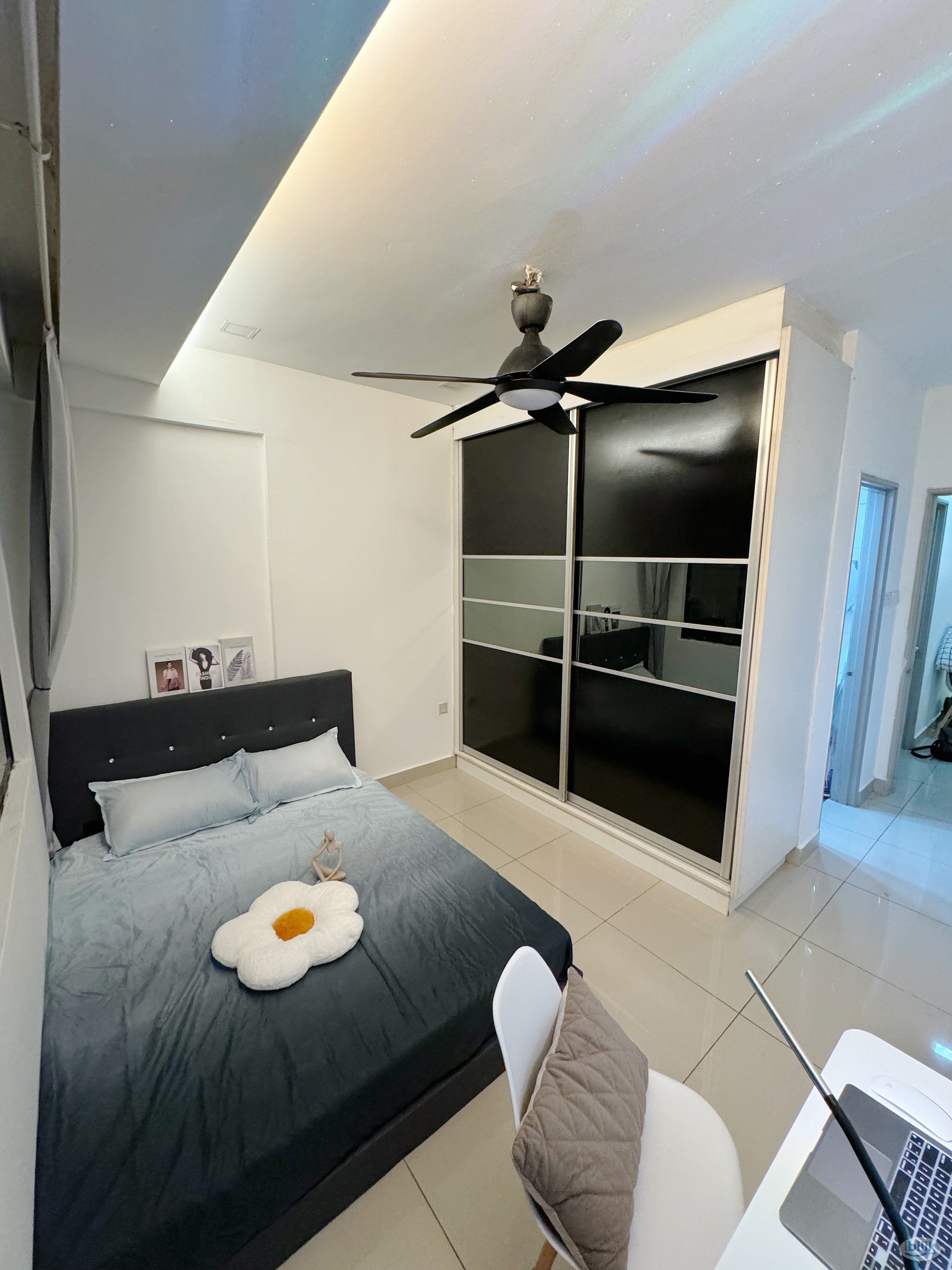[Available June Female Master Room] 3mins walk MRT at One Damansara Condo Damansara Damai MRT Bandar Utama TTDI KPJ PJ - Image 1