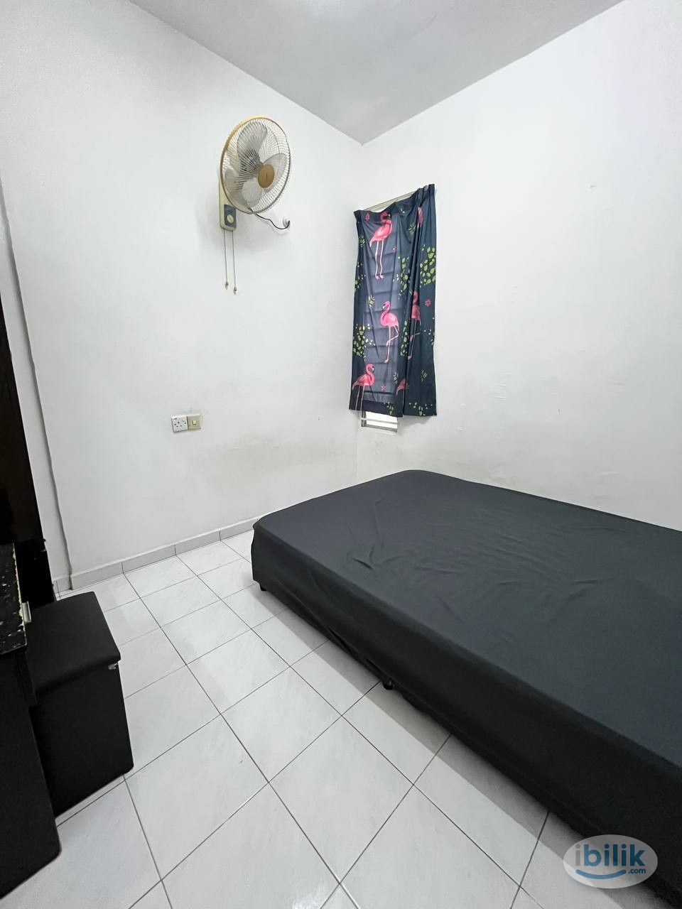 Middle Room at N-Park, Batu Uban - Image 2
