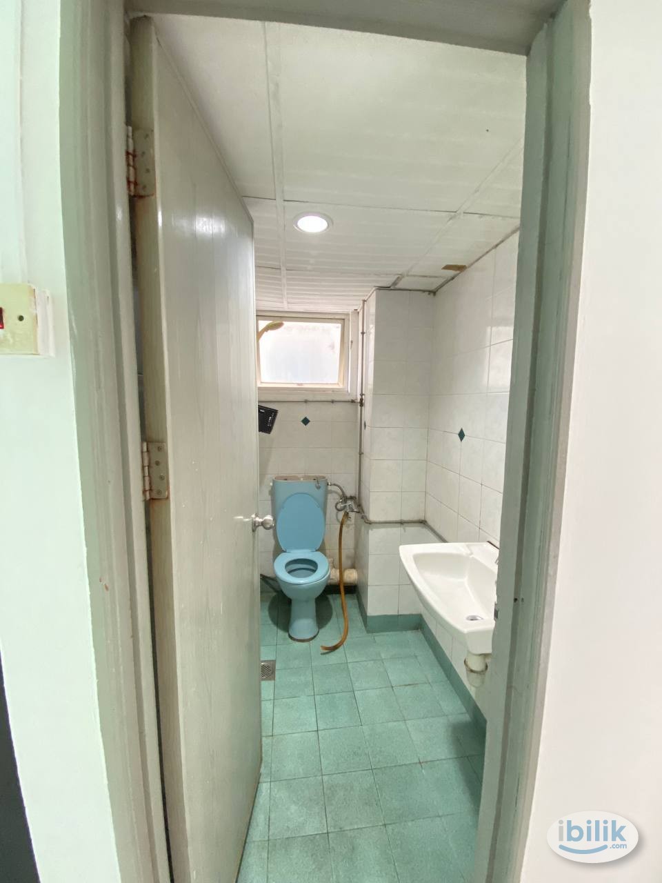 Middle Room at N-Park, Batu Uban - Image 4