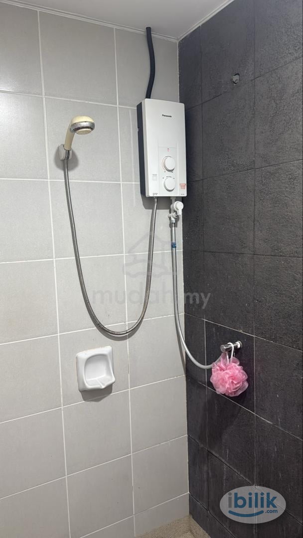MASTER ROOM FOR RENT @ SEAVIEW TOWER [FEMALE UNIT] - Image 1