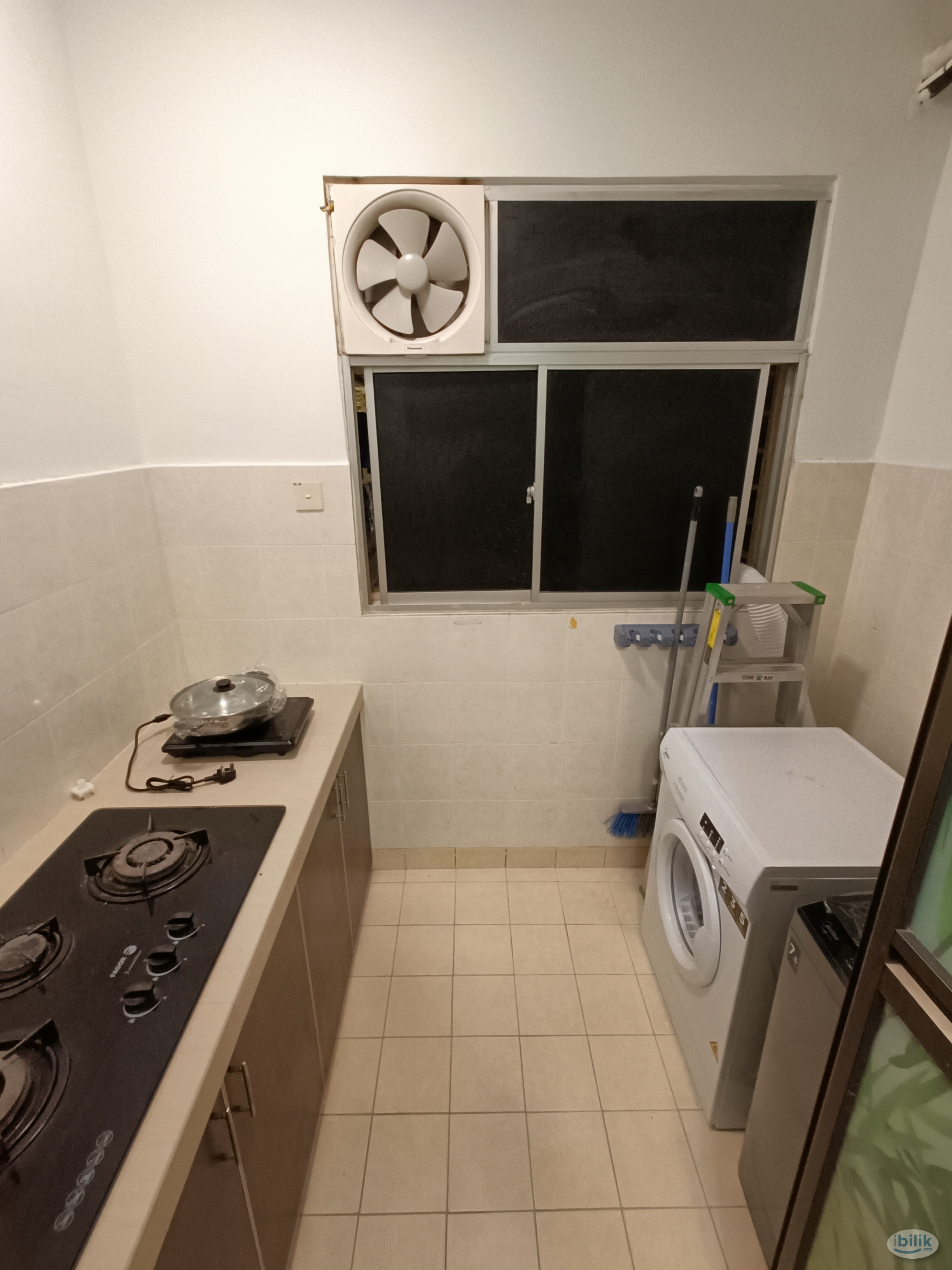 Fully Furnished Middle room at Cengal Condominium Walking to LRT - Image 3