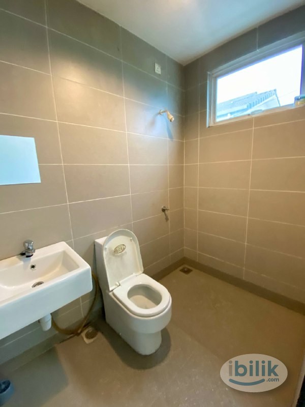 💫ROOM FOR RENT💫  SENDAYAN ,Merchant Square,99 SPPEDMART,MCD,7 ELEVEN,DIY - Image 5