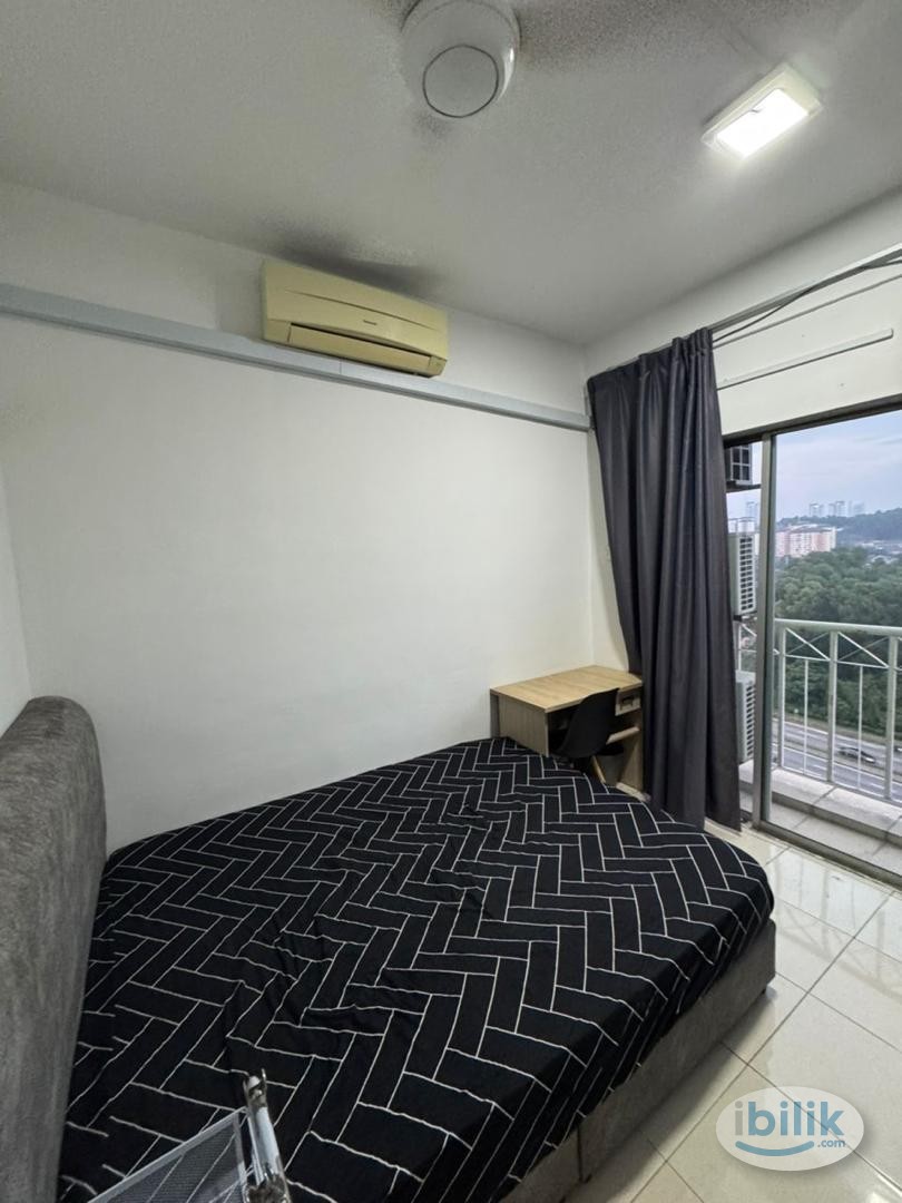 Fully Furnished Middle room with balcony at Juta Mines Condominium Seri Kembangan - Image 1