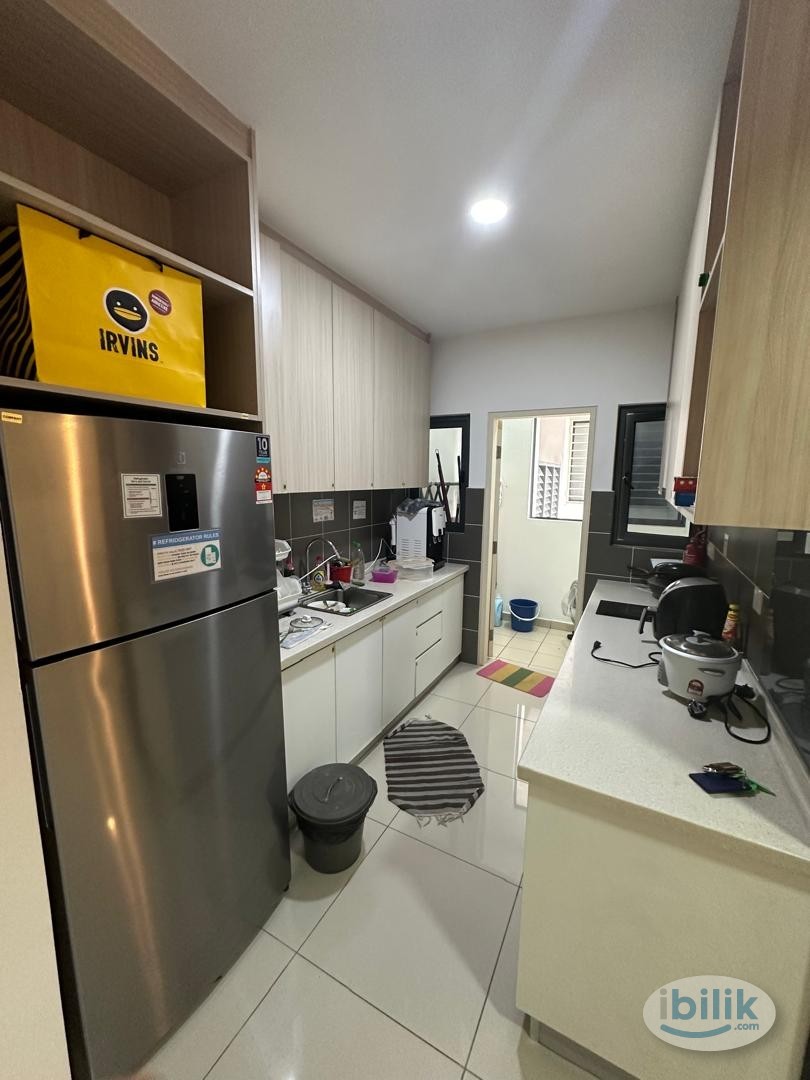 Fully Furnished Middle room at Lakeville Residences Jalan Ipoh - Image 4