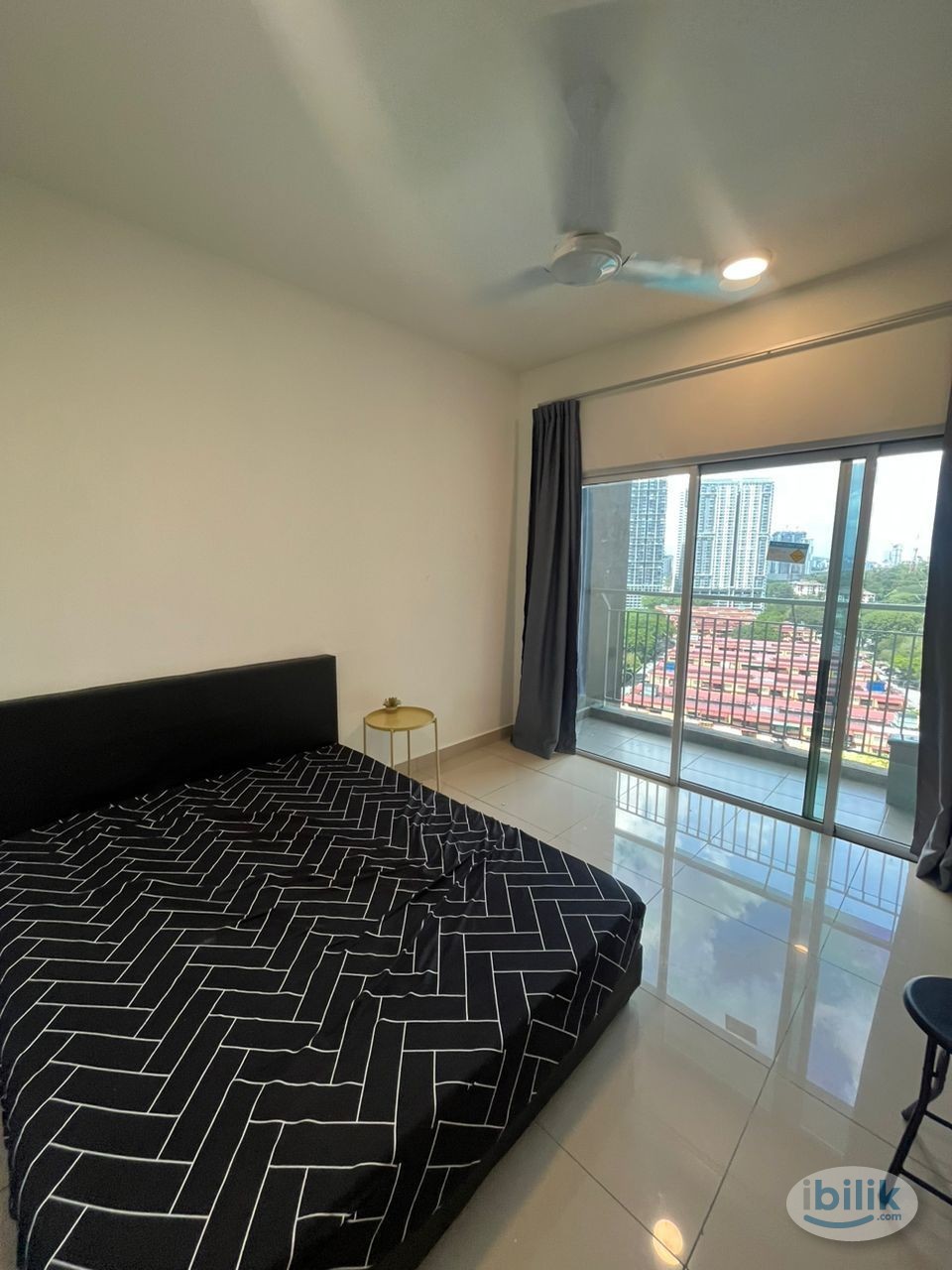 Fully Furnished Balcony room at The Holmes Bandar Tun Razak - Image 2