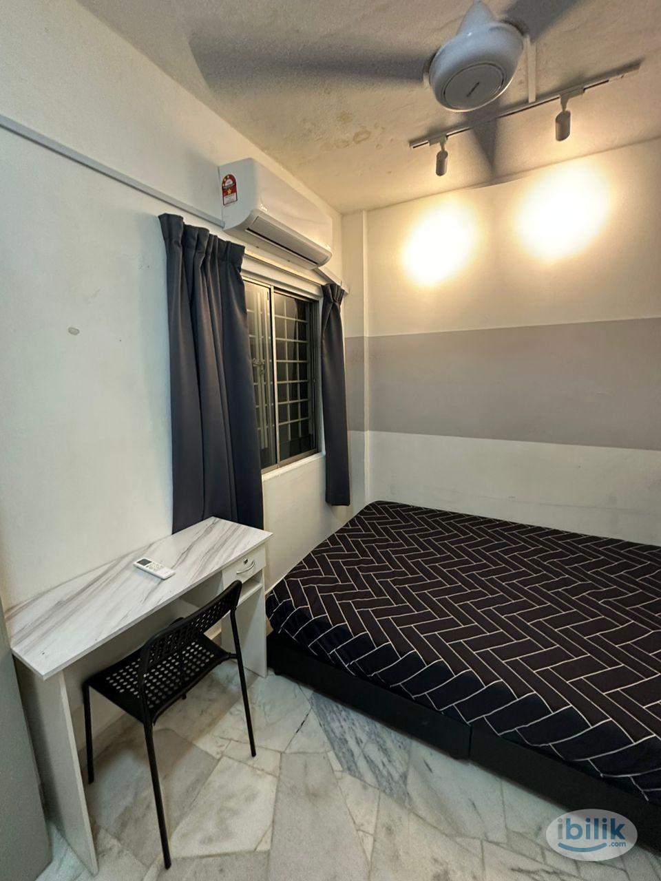 Fully Furnished Middle room at Pandan Height Condominium - Image 1