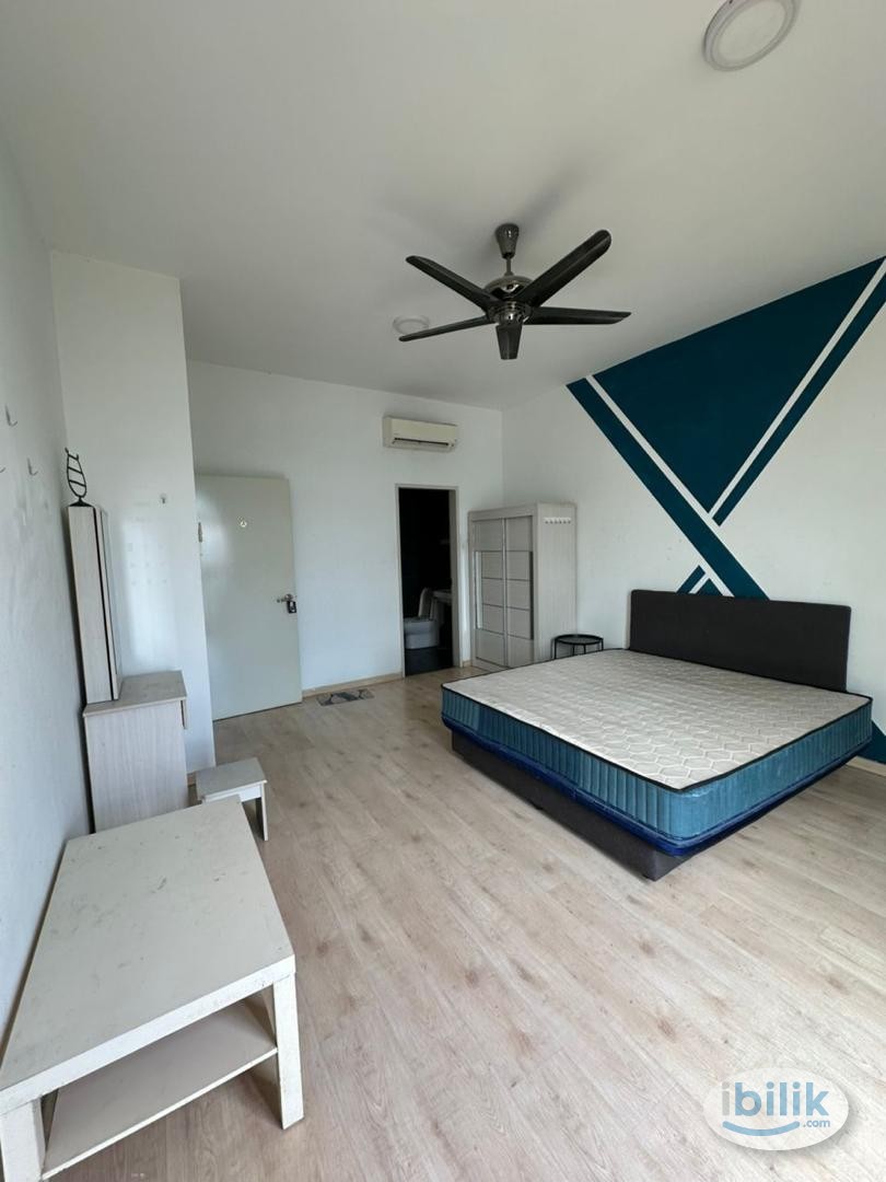 Fully Furnished Master room at Parkhill Residences Bukit Jalil - Image 1