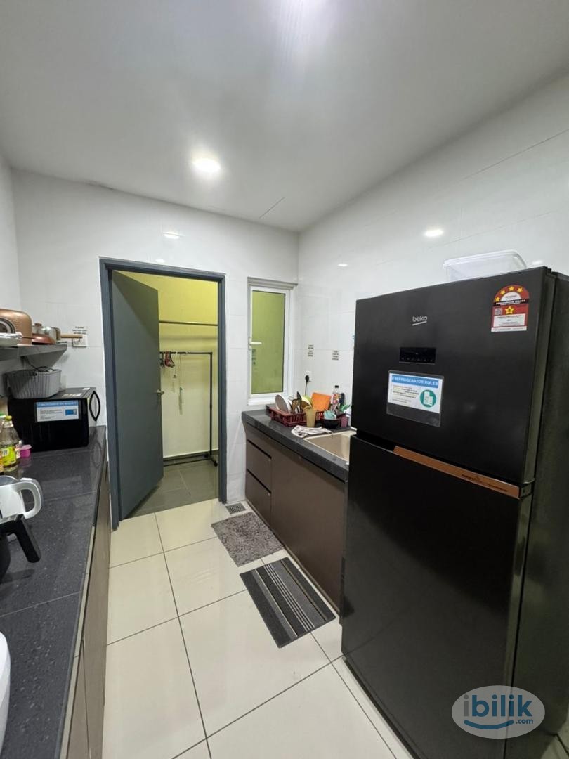 Fully Furnished Middle room at Lavender Residences Bandar Sungai Long - Image 3