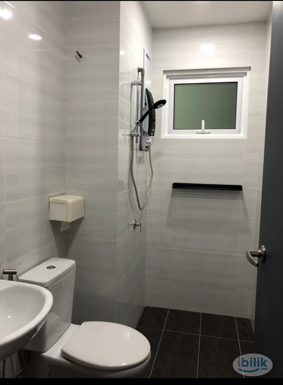 Fully Furnished Middle room at Lavender Residences Bandar Sungai Long - Image 4