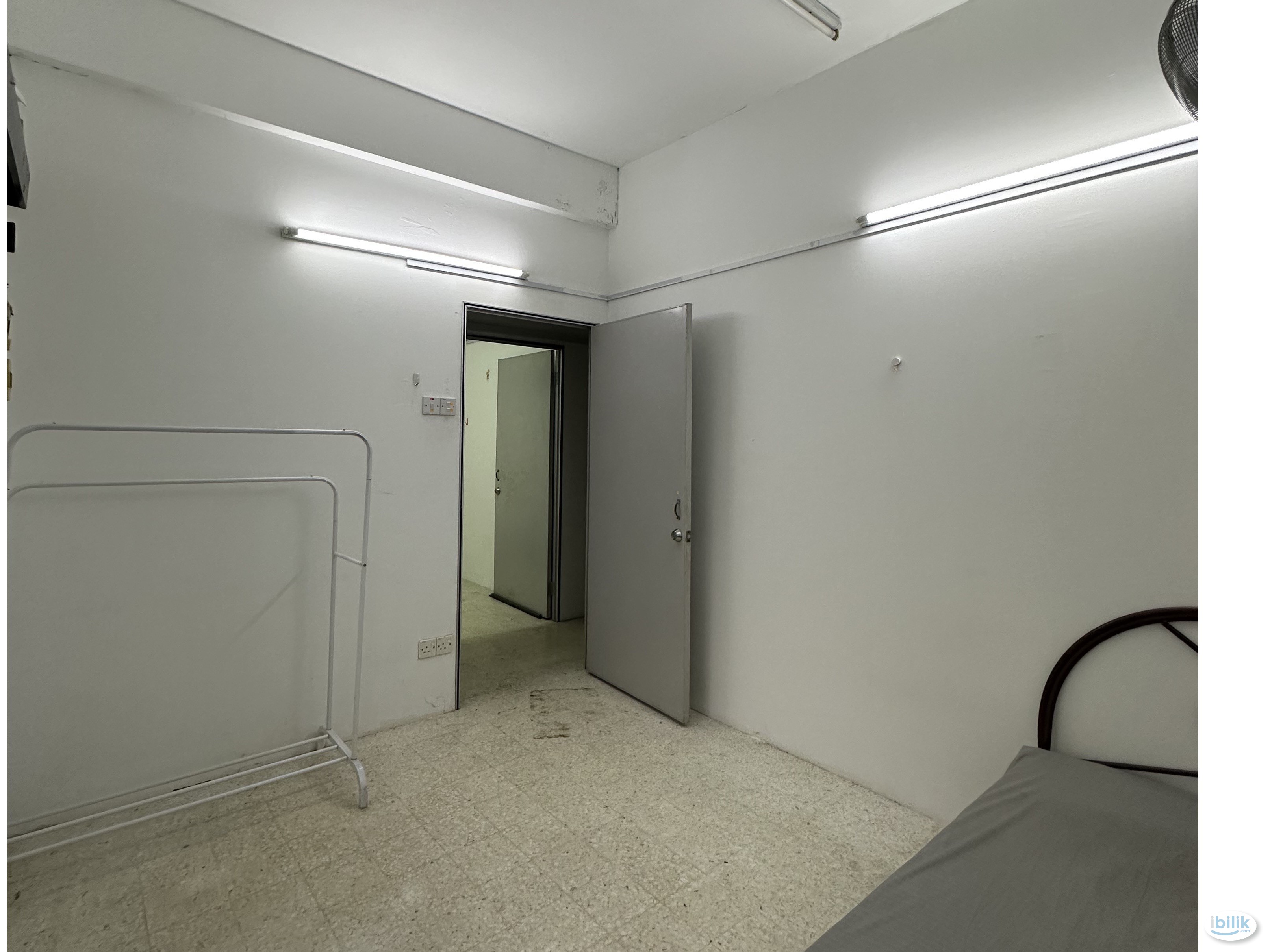 🌵☀️AFFORDABLE ROOM NEAR LRT TAMAN BAHAGIA 🚊🚶MOVE IN IMMEDIATELY  🏃‍♀️ - Image 2