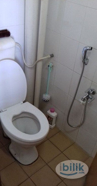 Single Medium Room at Garden Avenue, Seremban 2 - Image 5