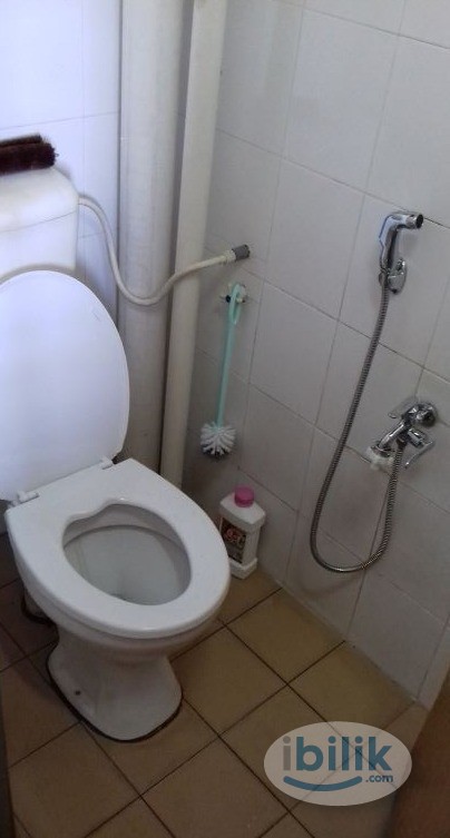 Single Large Room at Garden Avenue, Seremban 2 - Image 5