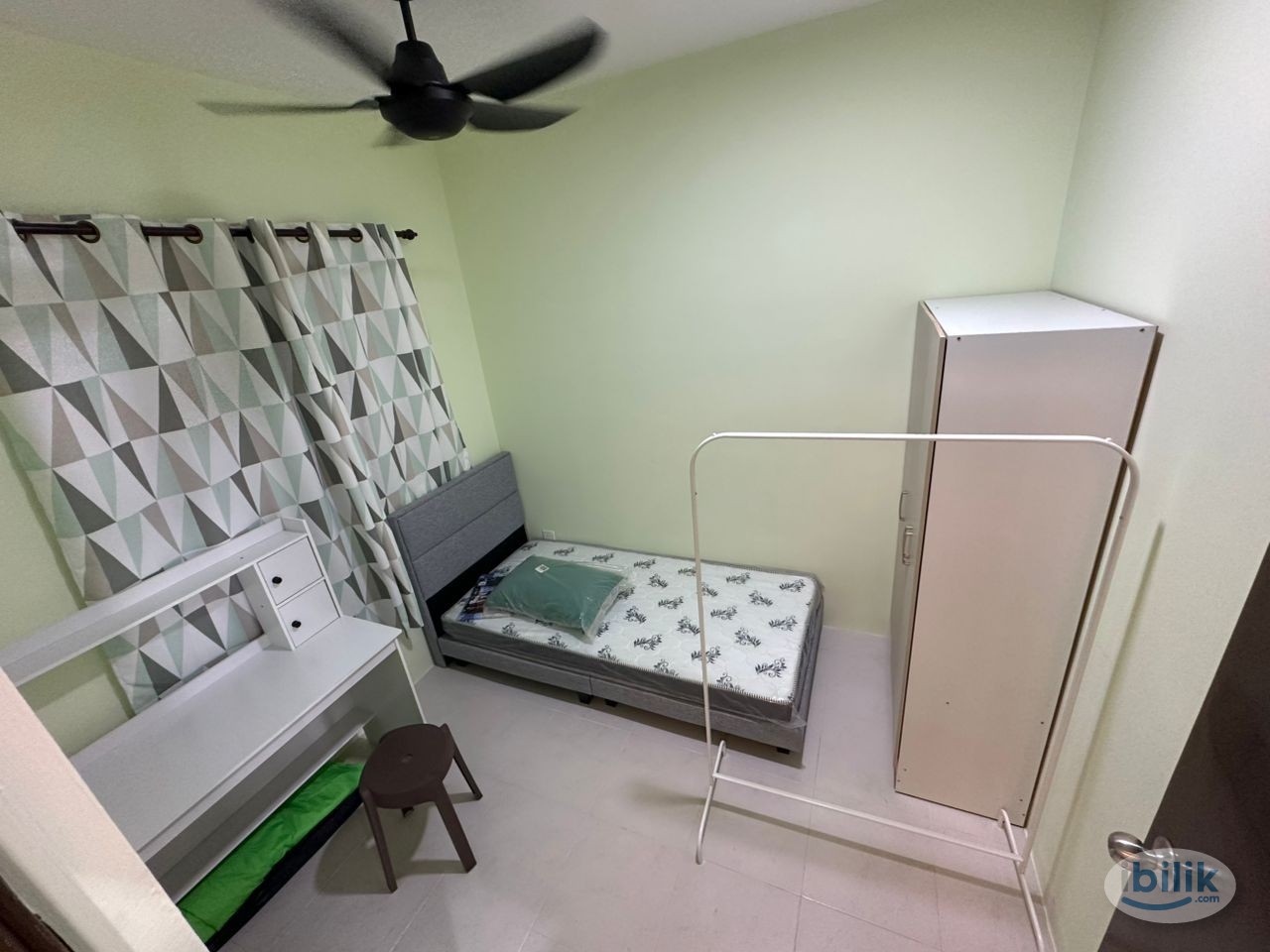 Female Room (Newly Renovate) Move in 1/12 ✅ Female Unit - Female Sharing Room  ✅ Rental include utilities, Cleaning & wi - Image 1