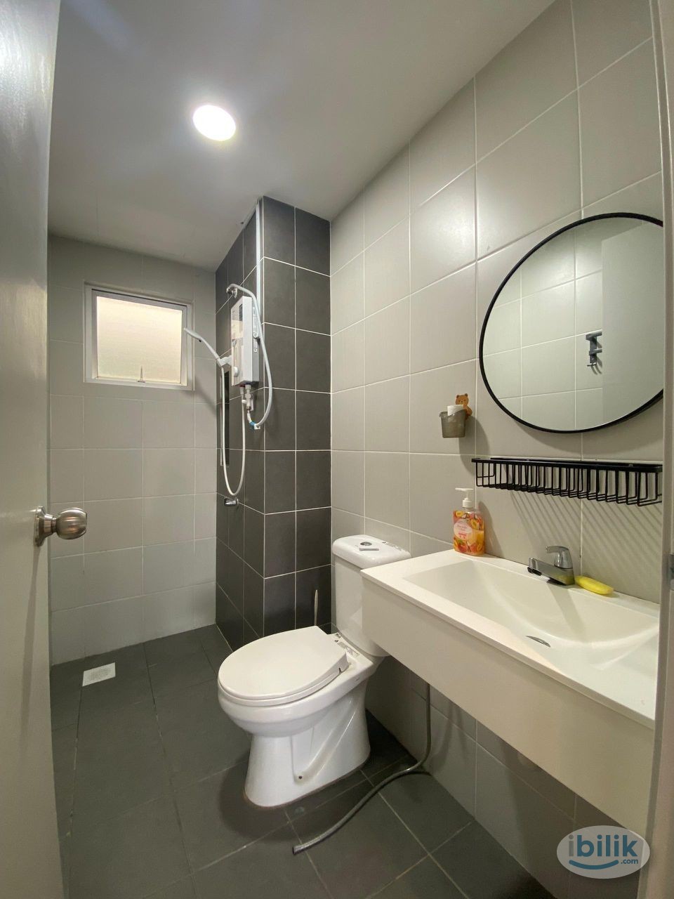 1/6 available - Female Muslim BIG Room with Private Bath for 1 or 2 pax  - Image 3