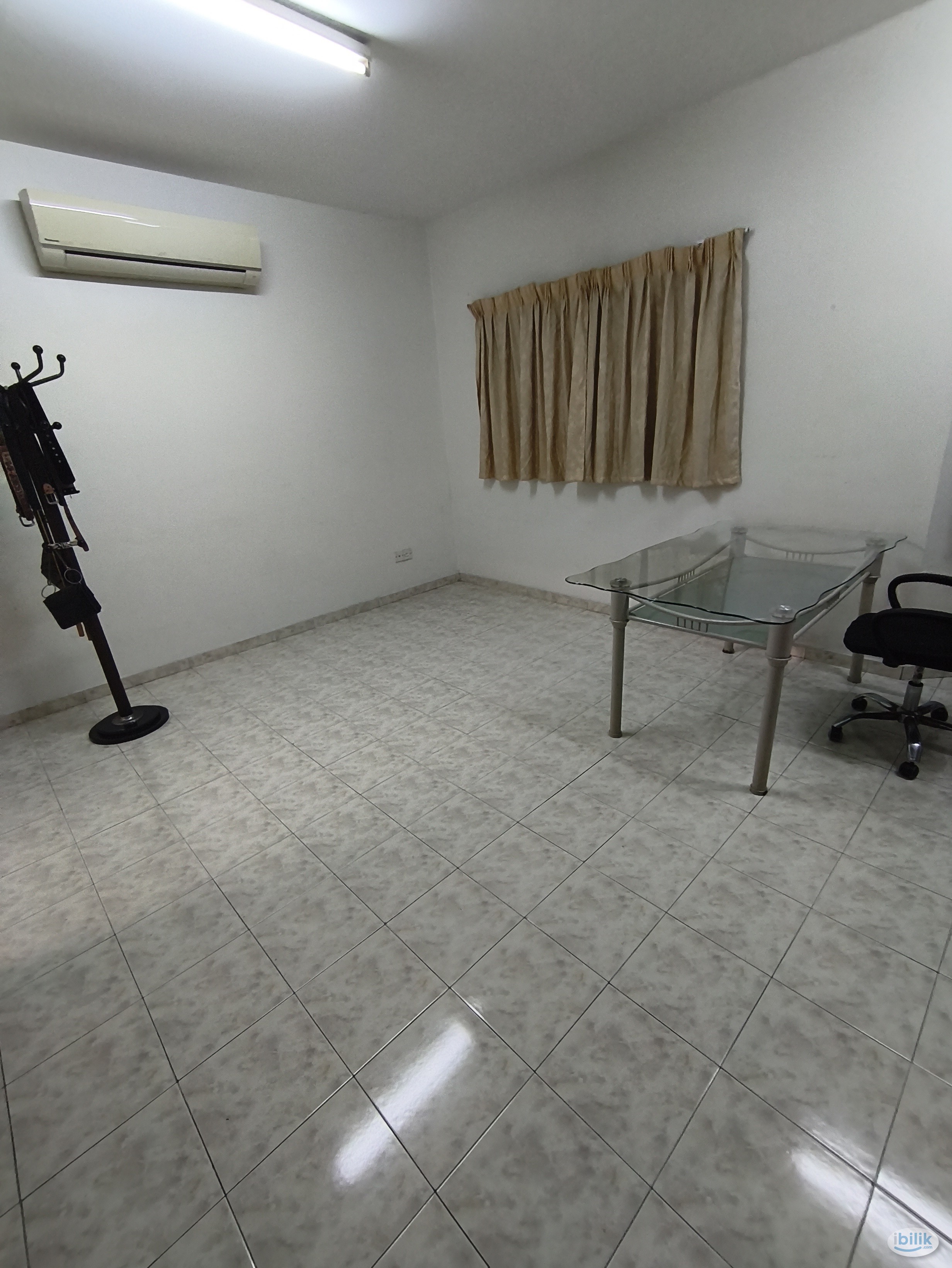 Master Room at Bandar Bukit Tinggi 2, Klang, Includes 1 parking, Ensuite bathroom - Image 2